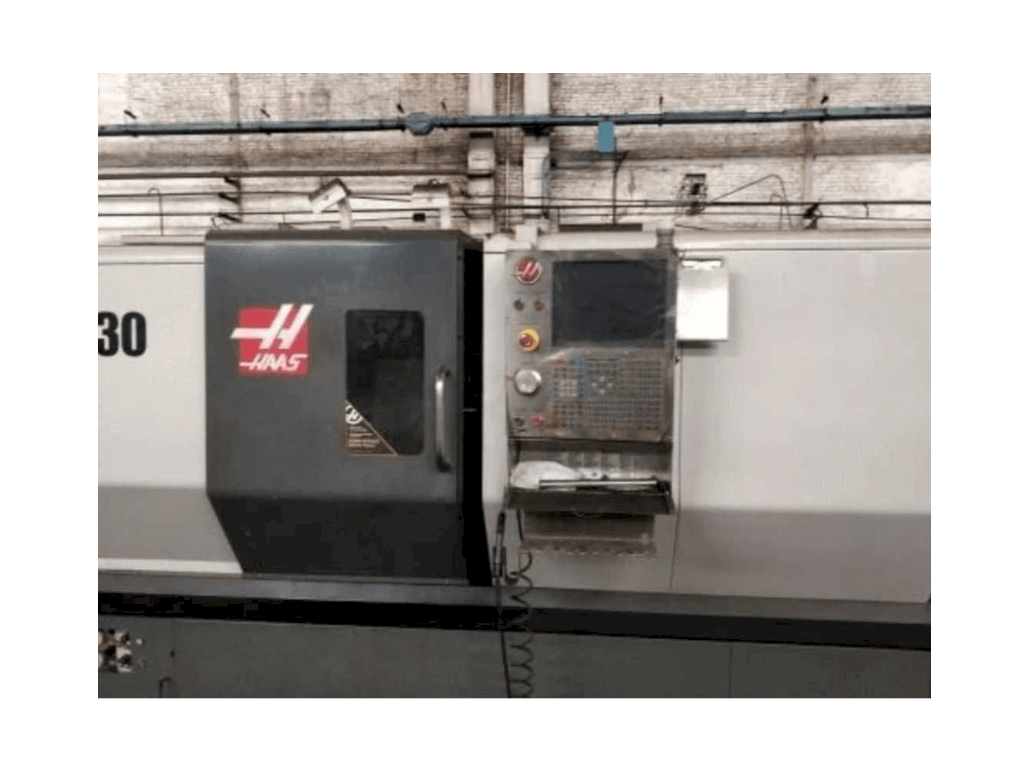 Mašīnas HAAS ST-30 pretskats