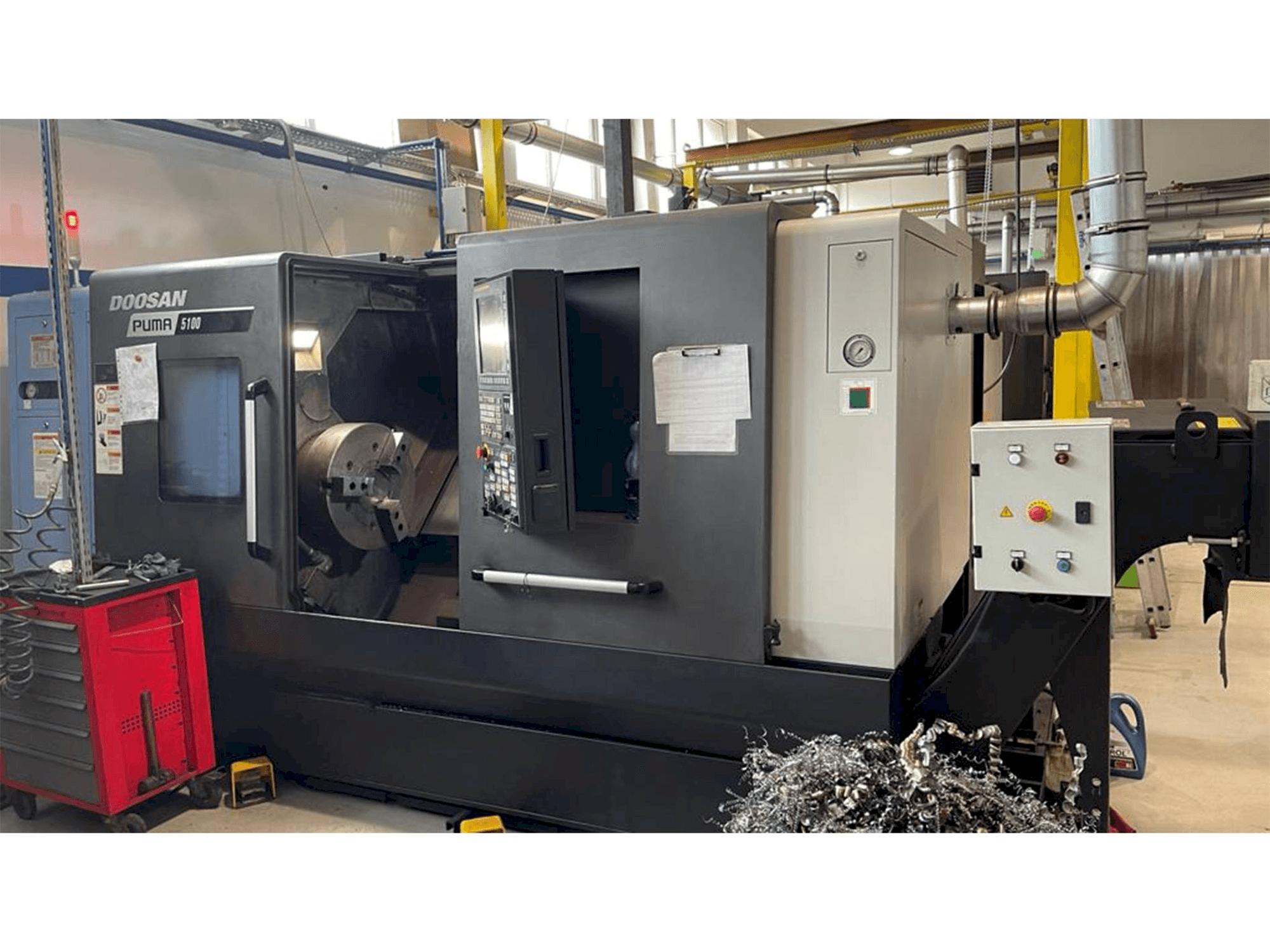 Mašīnas Doosan Puma 5100B pretskats
