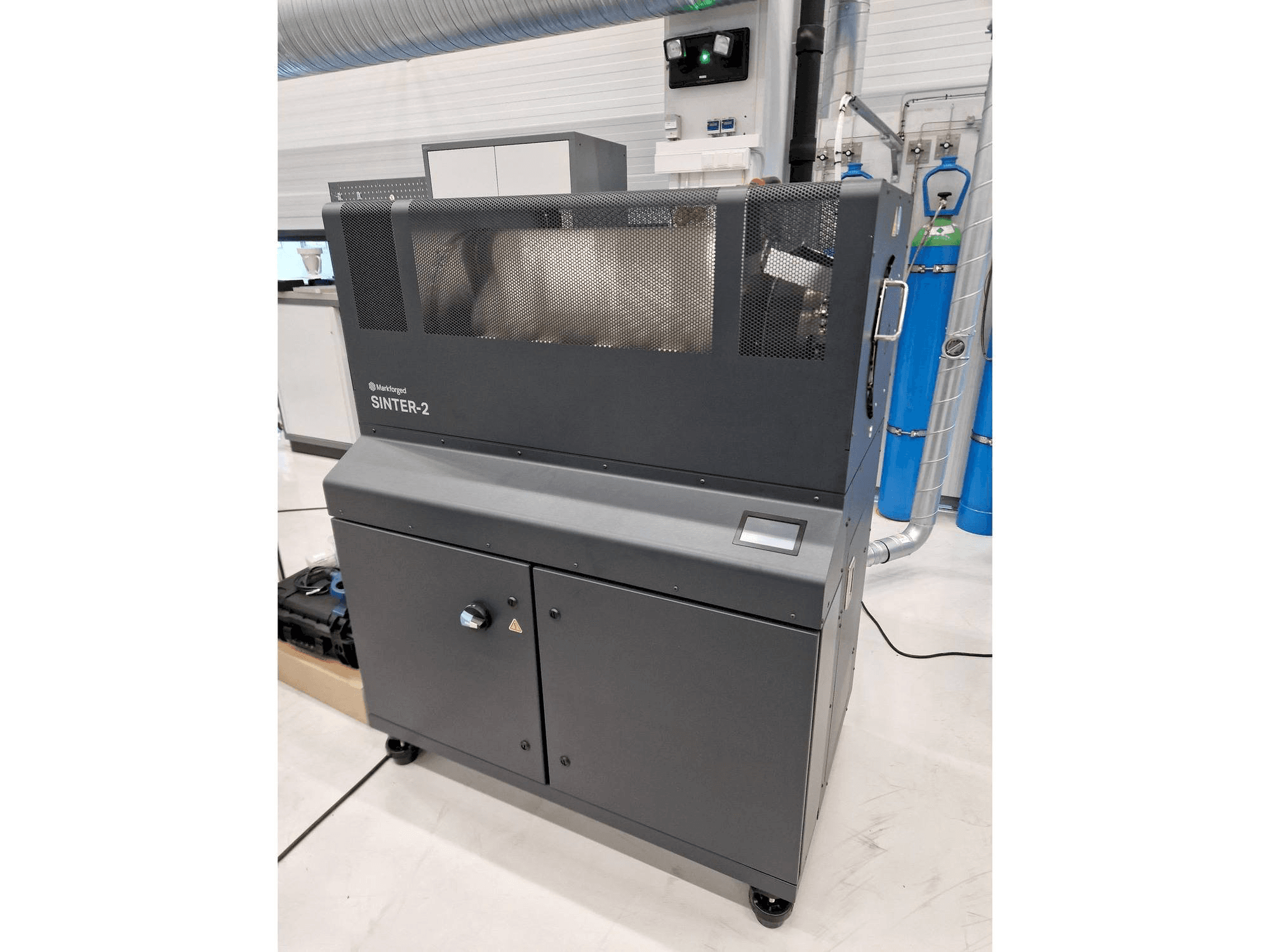 Mašīnas MARKFORGED Metal X pretskats