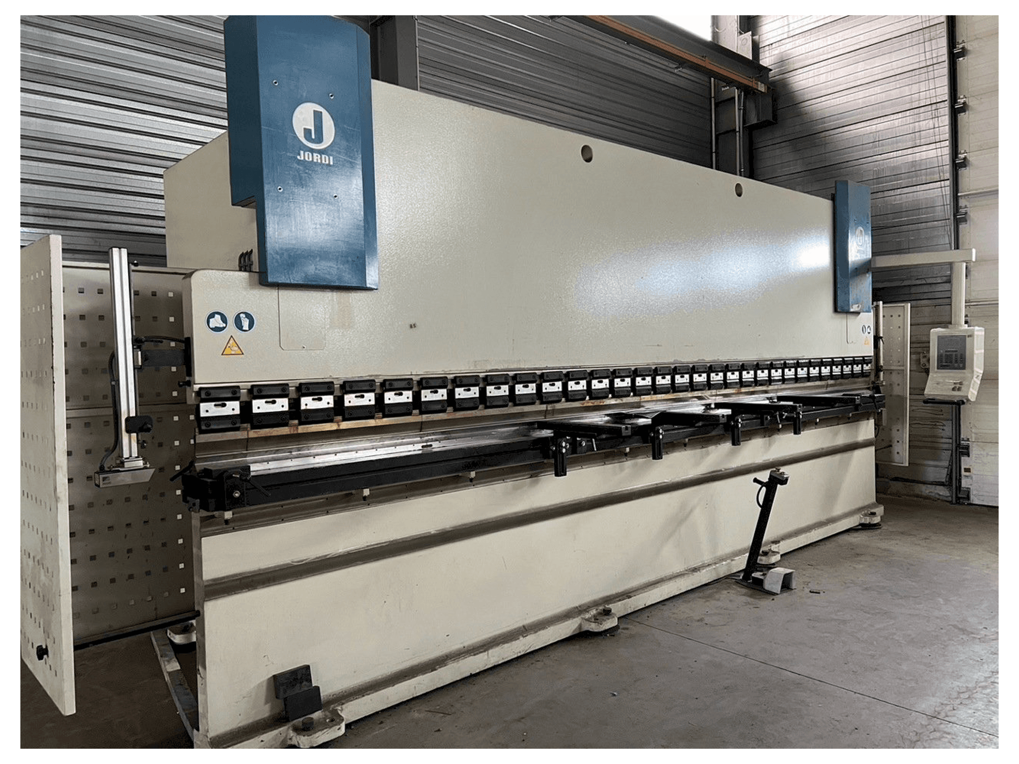 Mašīnas JORDI PH 6225 pretskats