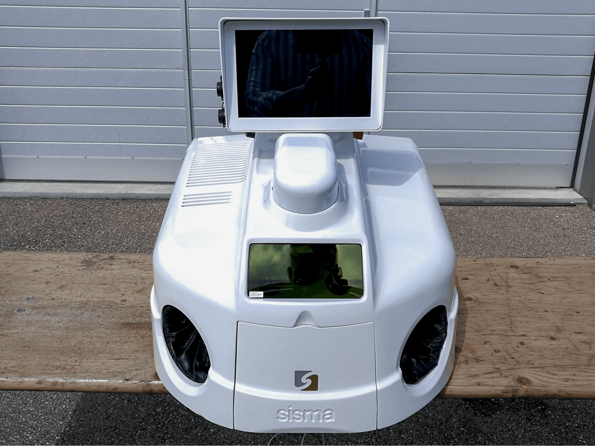 Mašīnas Sisma LM-DV 100 pretskats