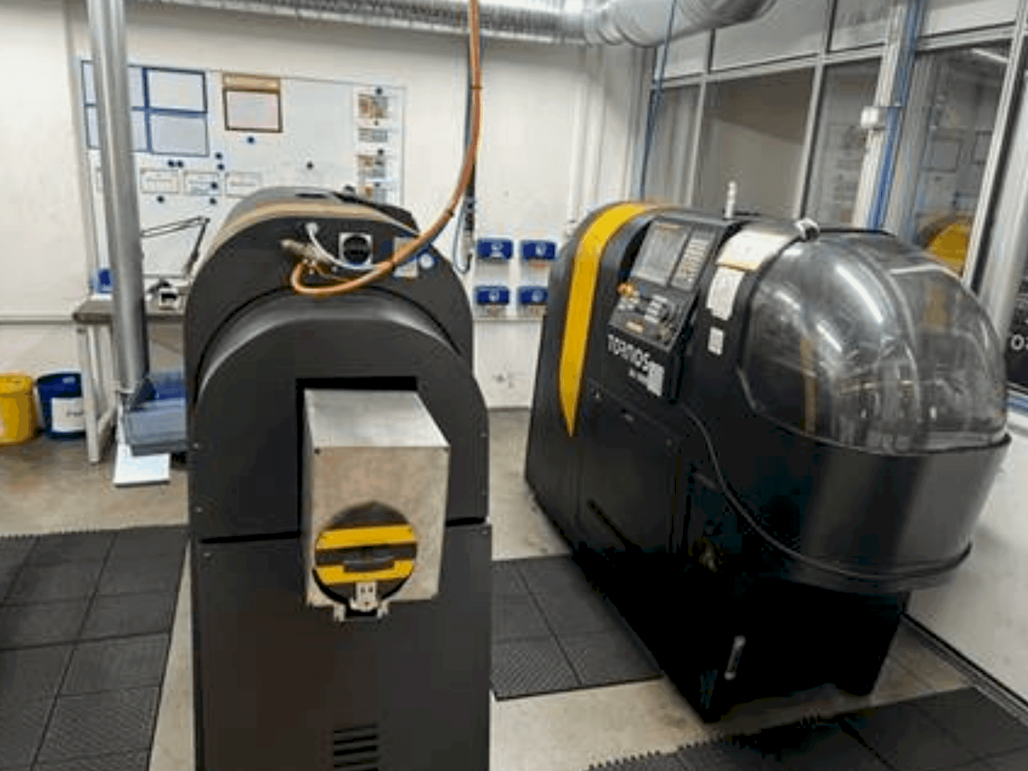 Mašīnas TORNOS BA 1008 pretskats