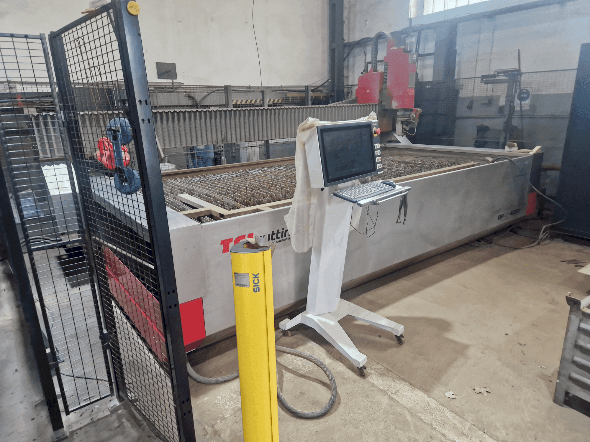 Mašīnas TCI BP-C 4020 5X pretskats