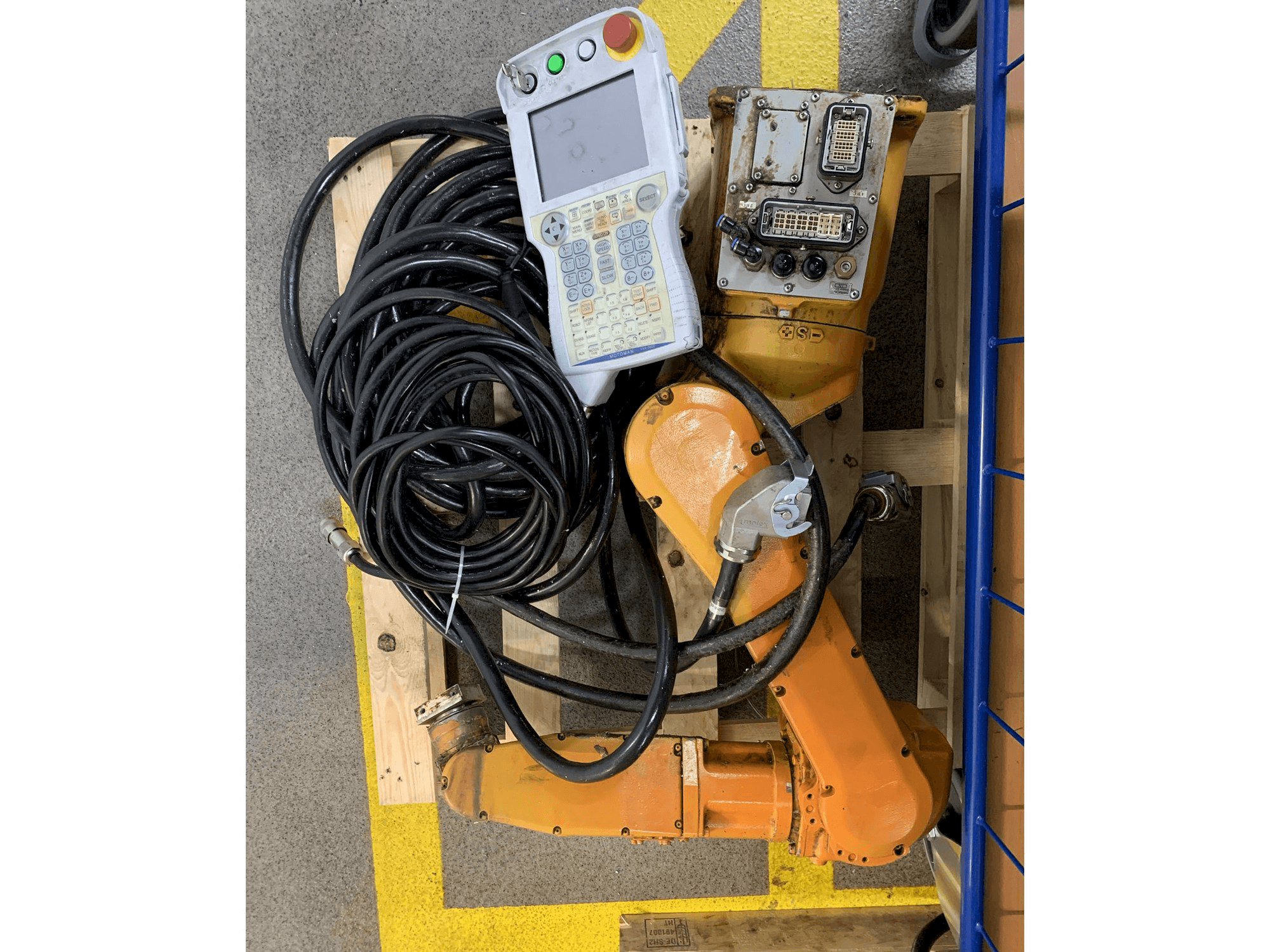 Mašīnas Yaskawa Motoman YR-MH005LS-A12 pretskats