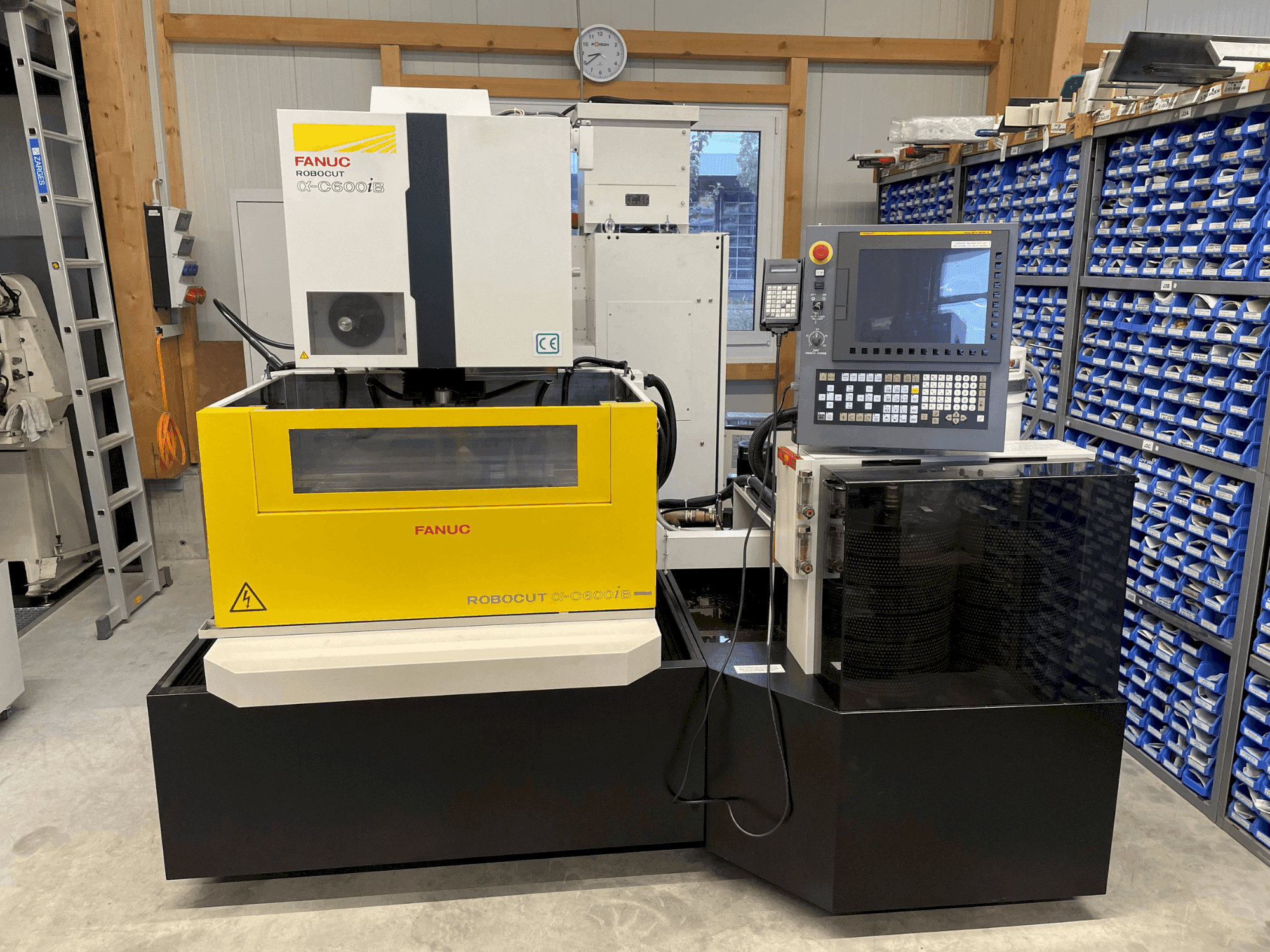 Mašīnas FANUC Robocut alpha iB600 pretskats