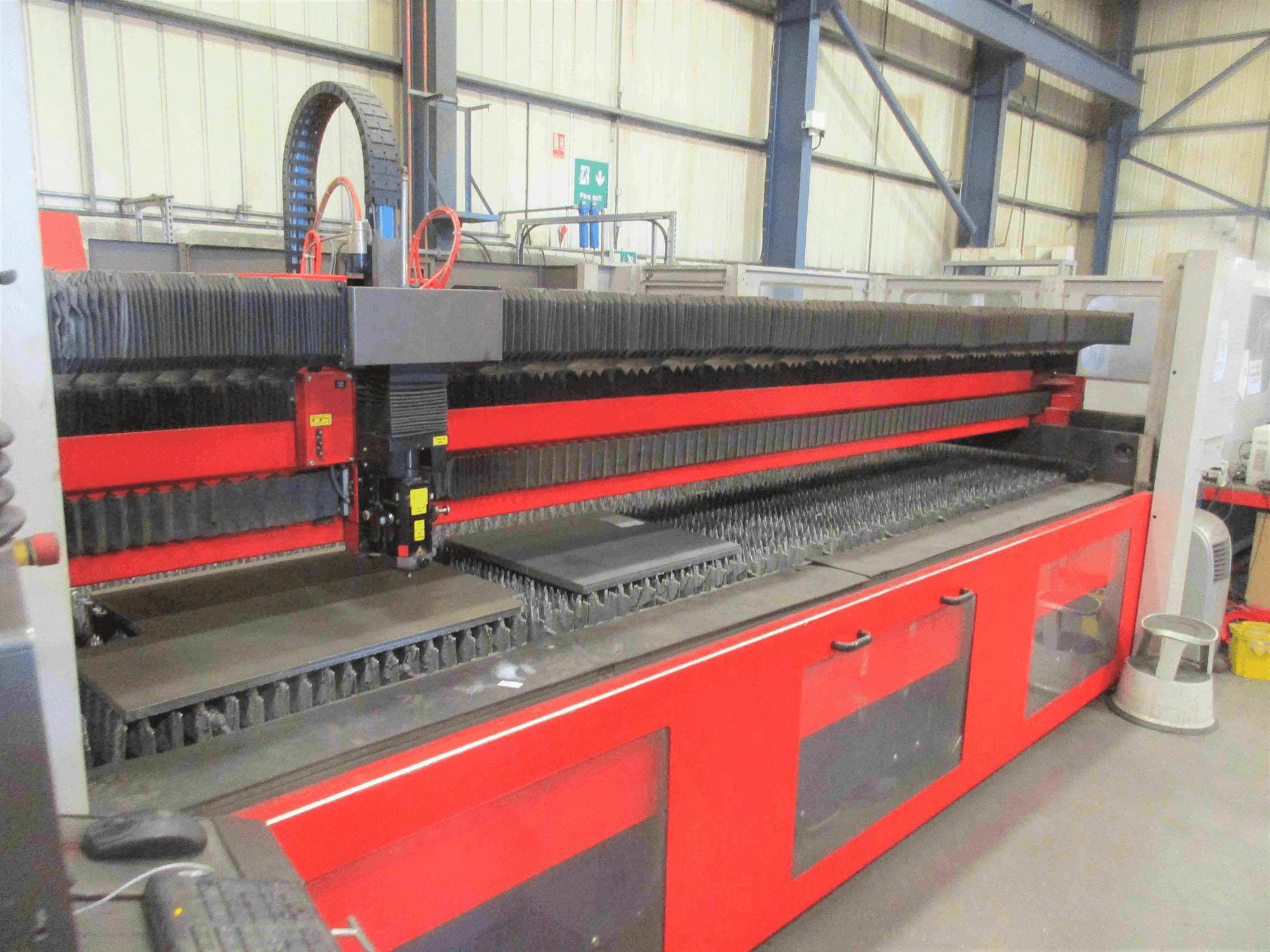 Mašīnas Bystronic Bystar L 4025-65 pretskats