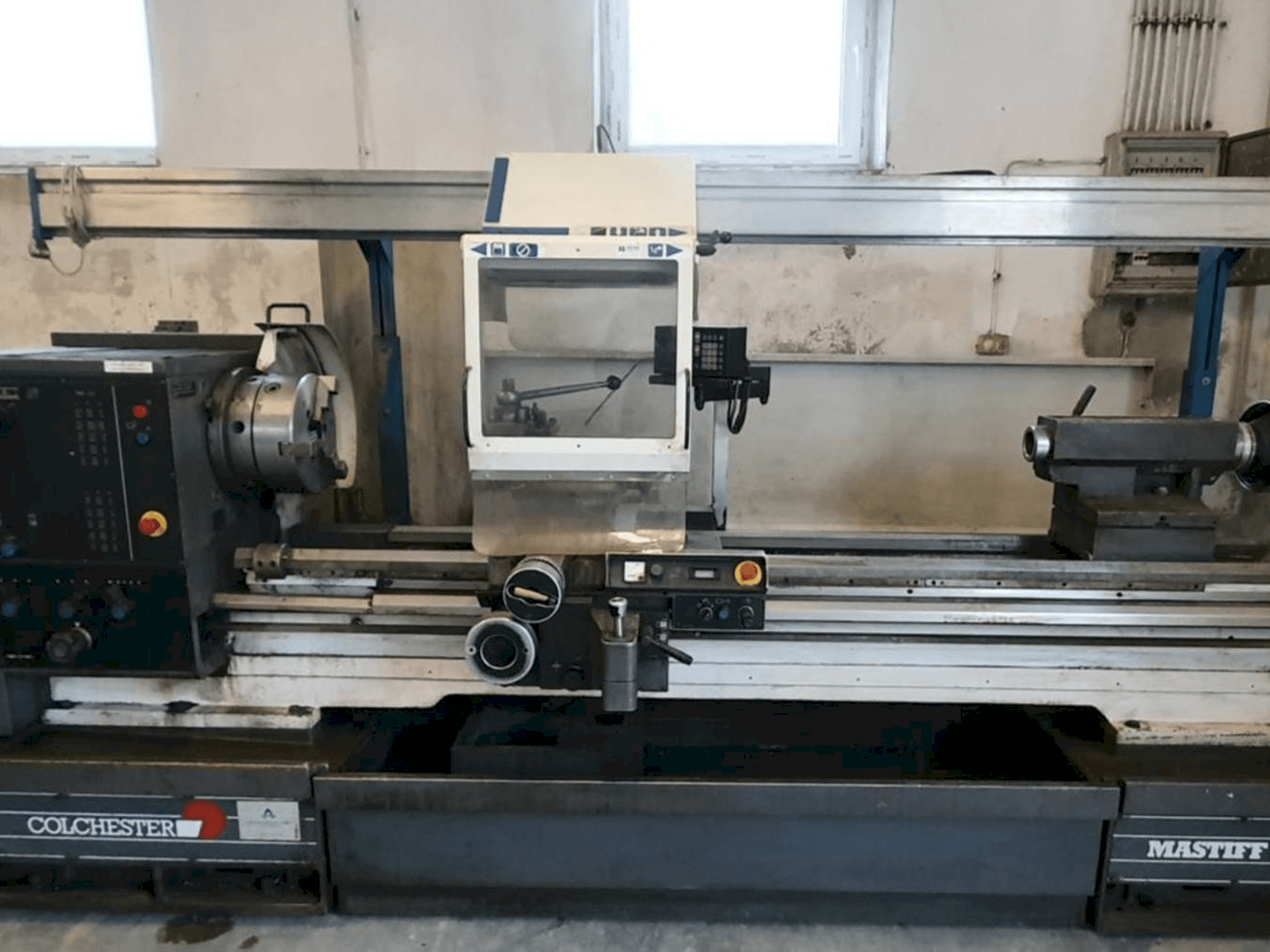 Mašīnas Colchester MASTIFF V/S 1800 pretskats
