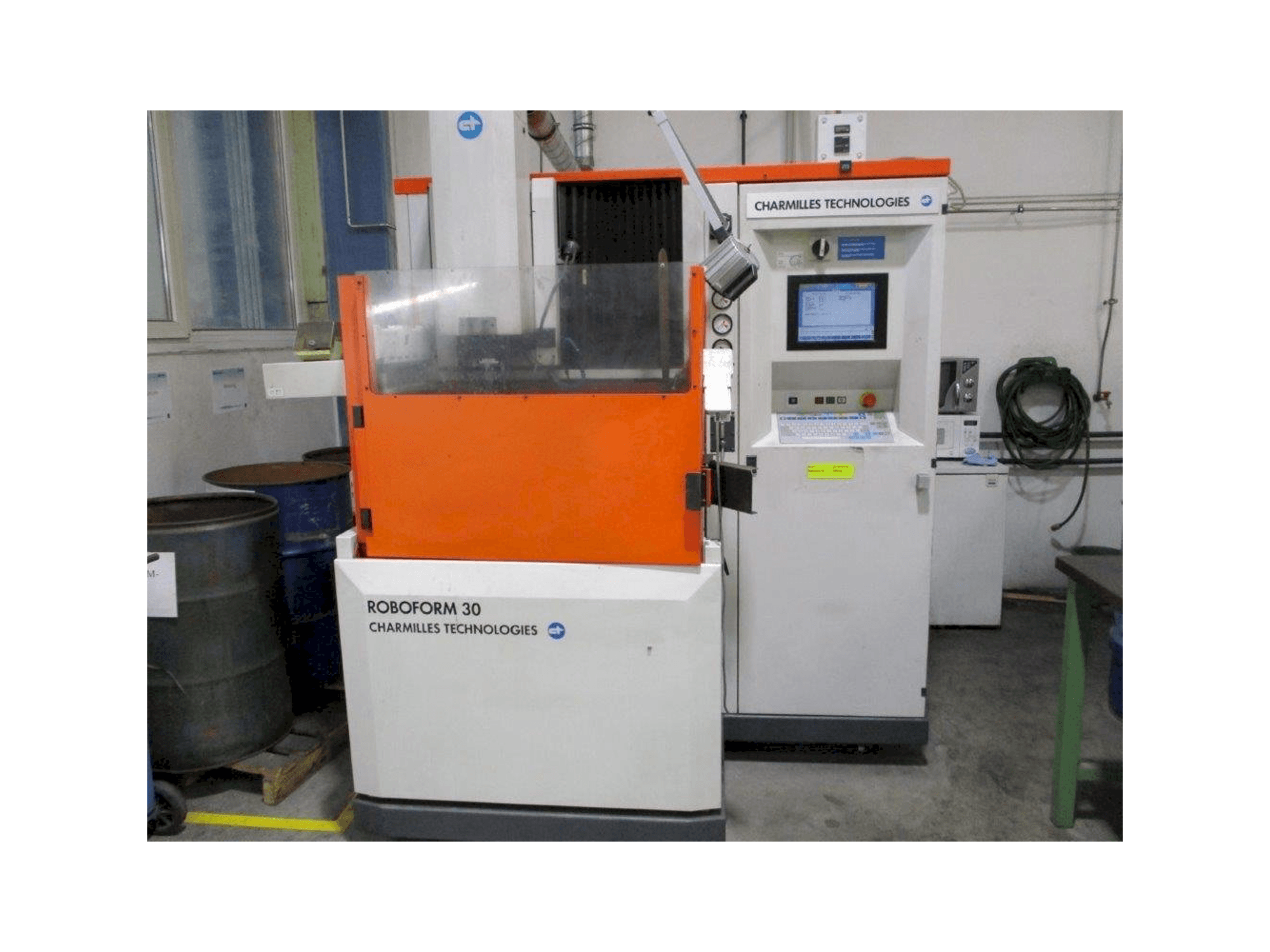 Mašīnas AgieCharmilles Roboform 30 pretskats