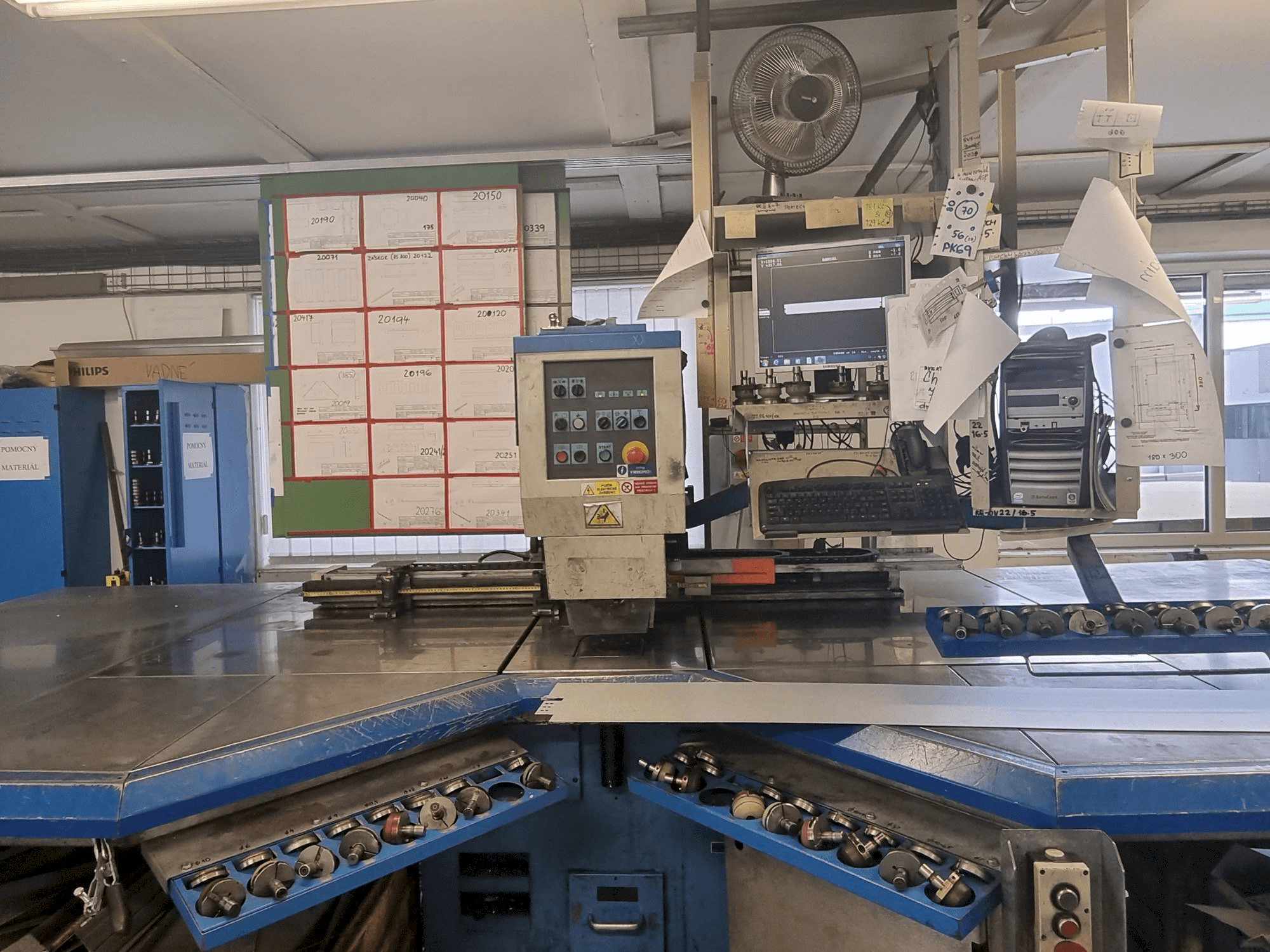 Mašīnas Euromac CX 750/30 CNC pretskats