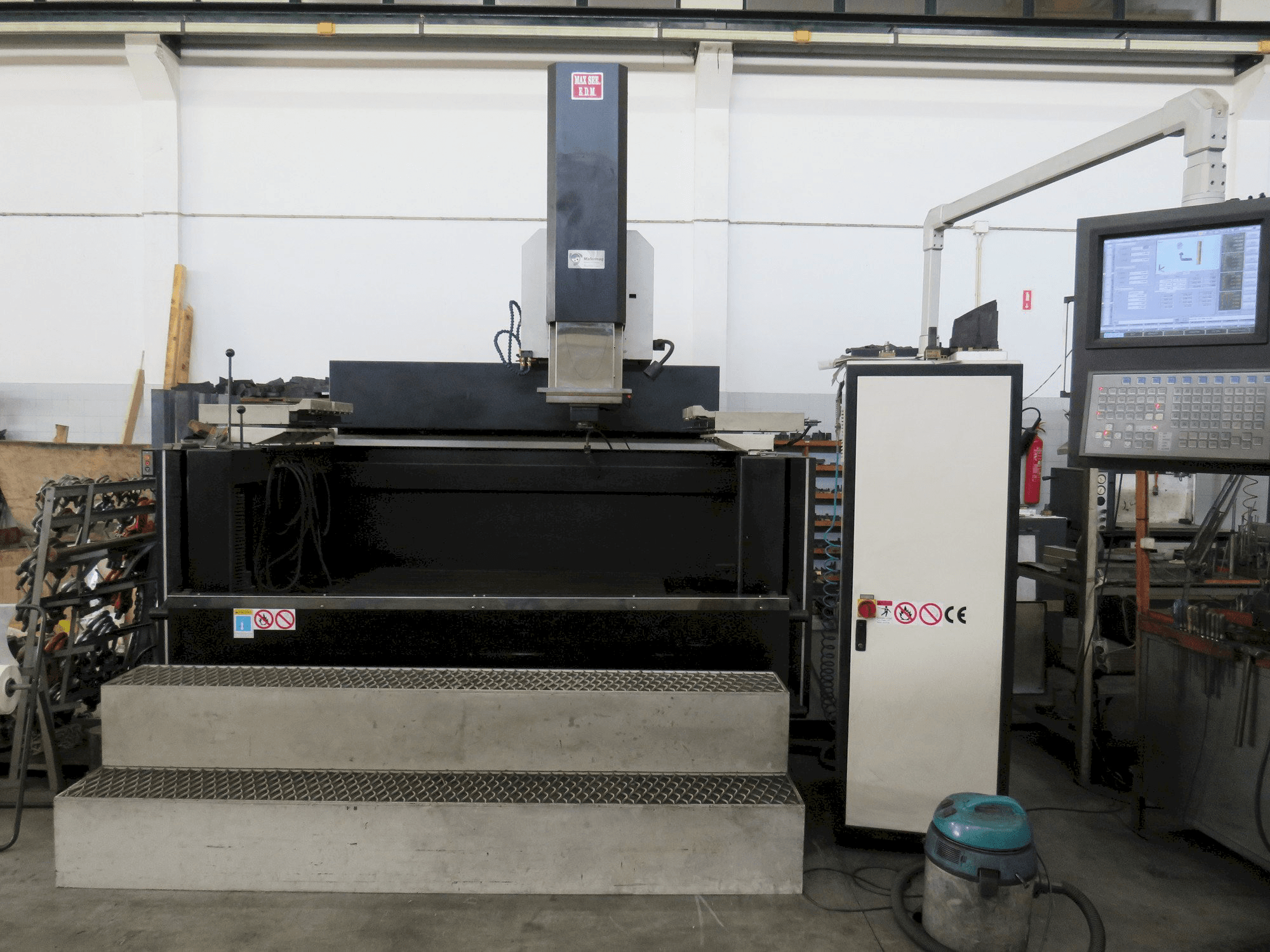 Mašīnas MAXSEE INDUSTRY CNC P66 100A pretskats
