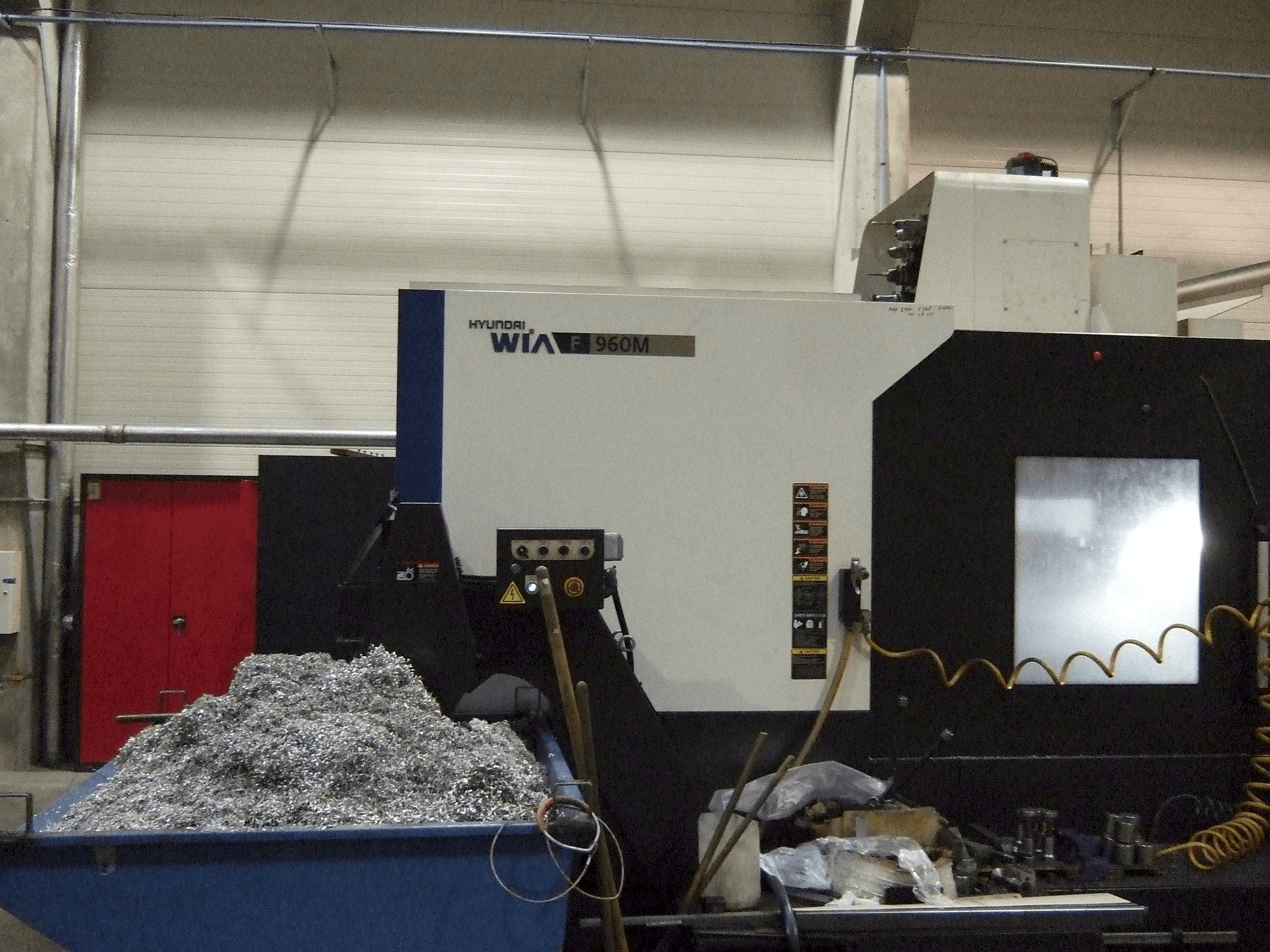 Mašīnas Hyundai F960M pretskats