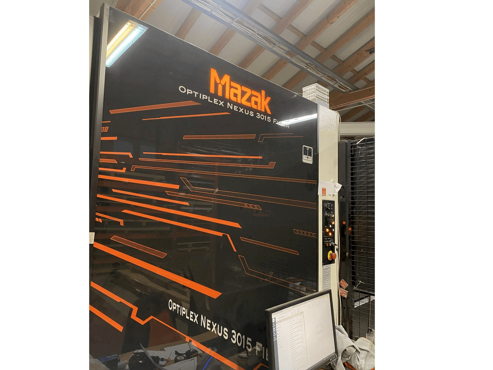 Mašīnas Mazak Optiplex Nexus 3015 pretskats