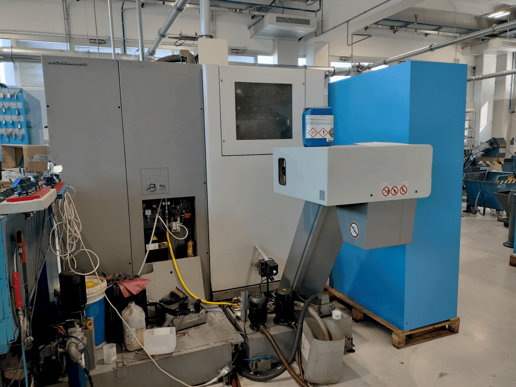 Mašīnas DMG DECKEL MAHO DMC 635V pretskats