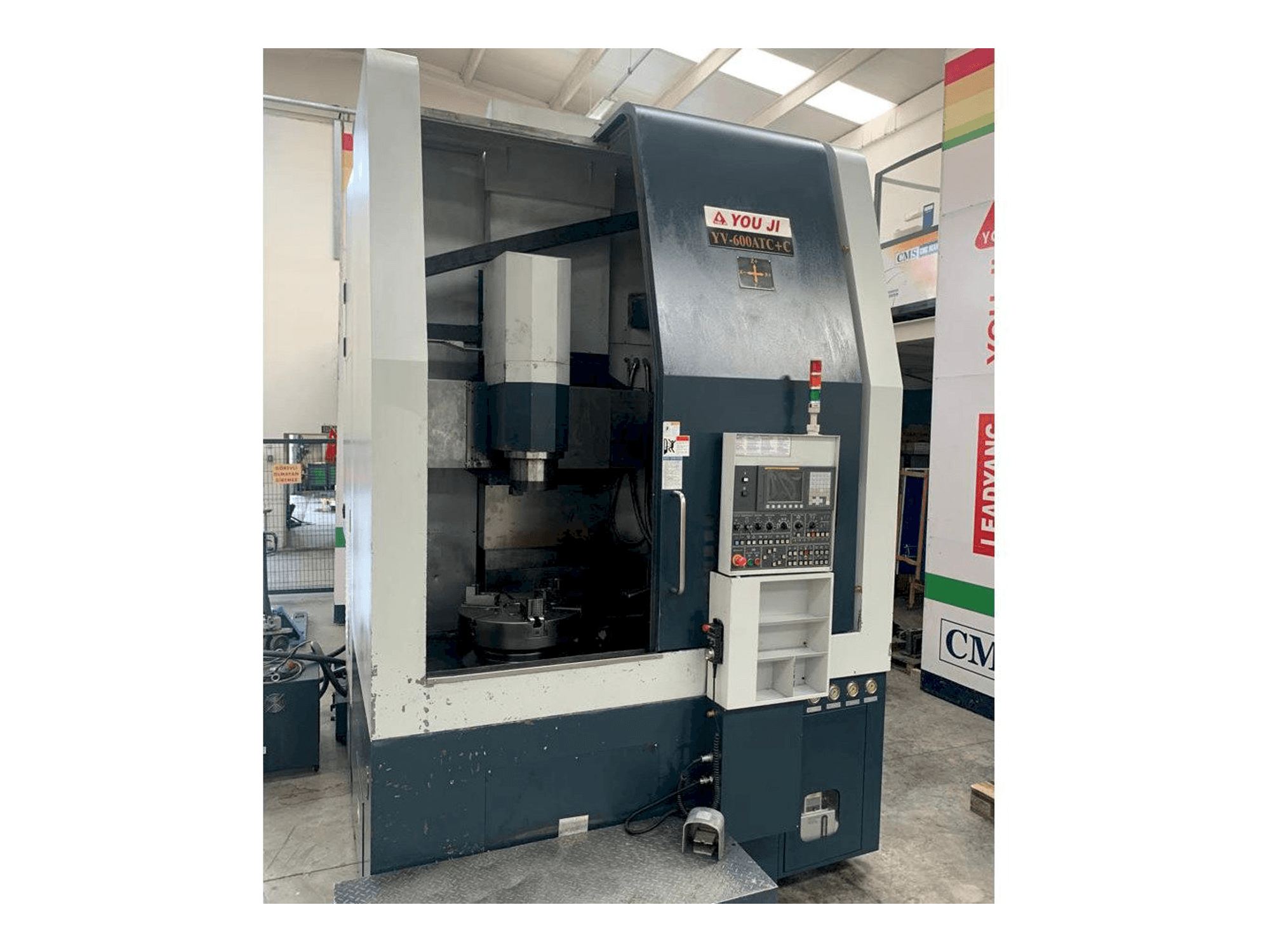 Mašīnas YOU JI Yv 600ATC+C pretskats