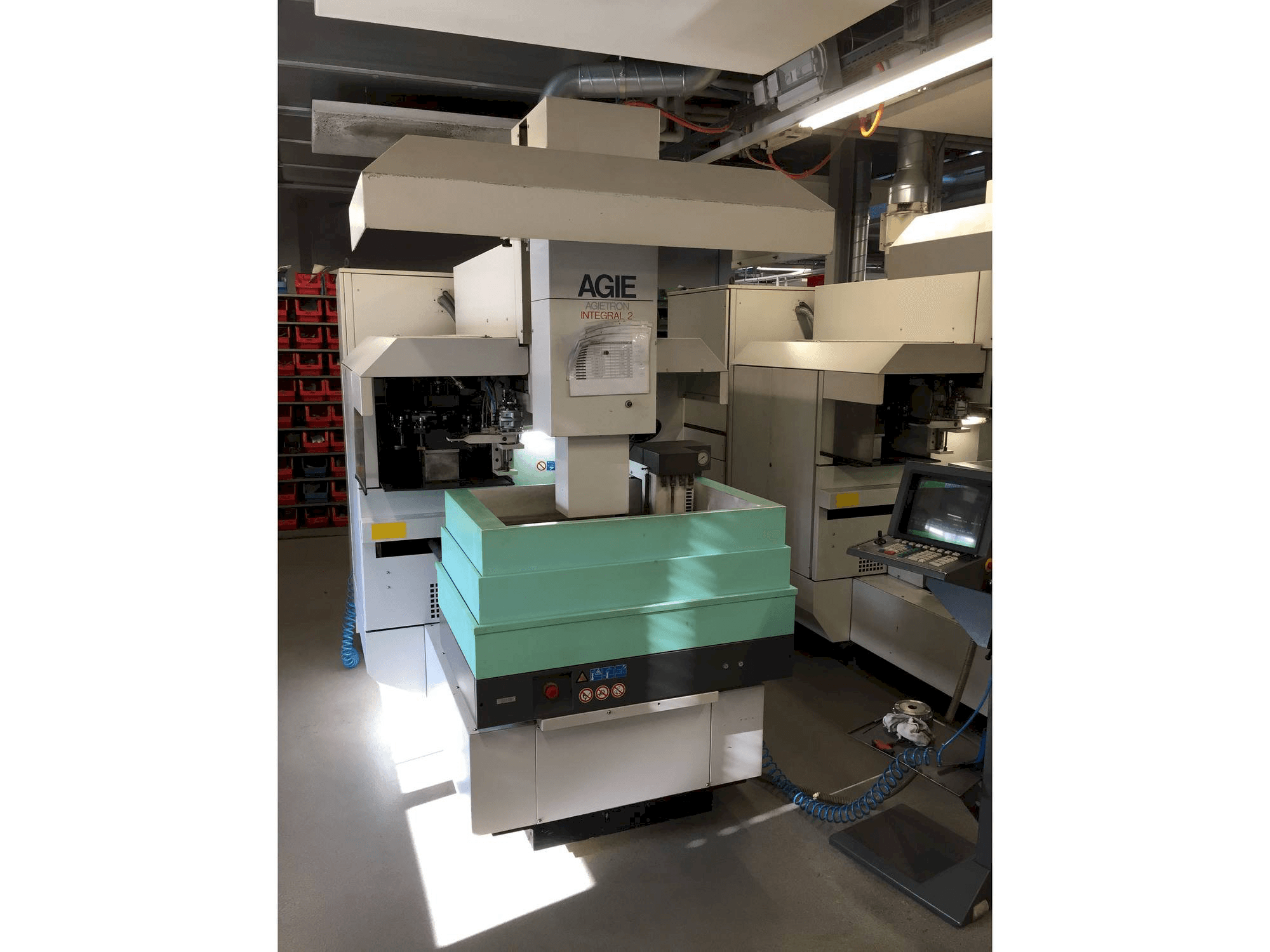 Mašīnas AGIE INTEGRAL 2 pretskats