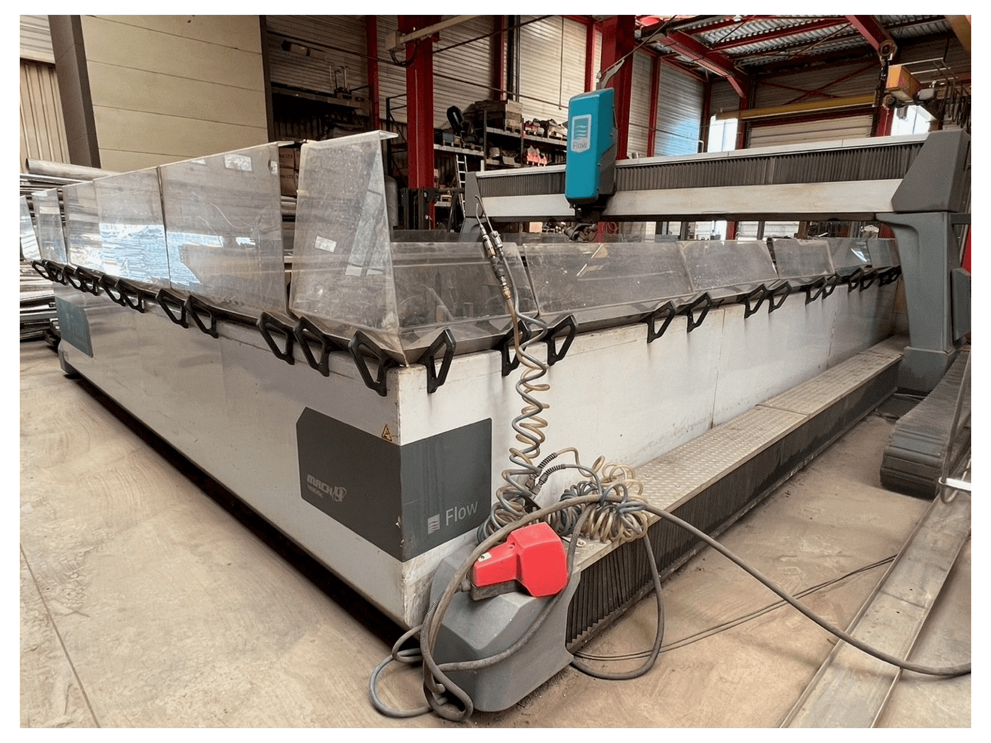 Mašīnas Flow MACH4 4060 XD pretskats