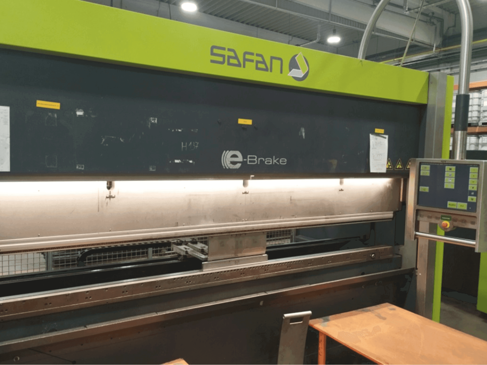 Mašīnas Safan SAFAN E-BRAKE 100-3100 pretskats