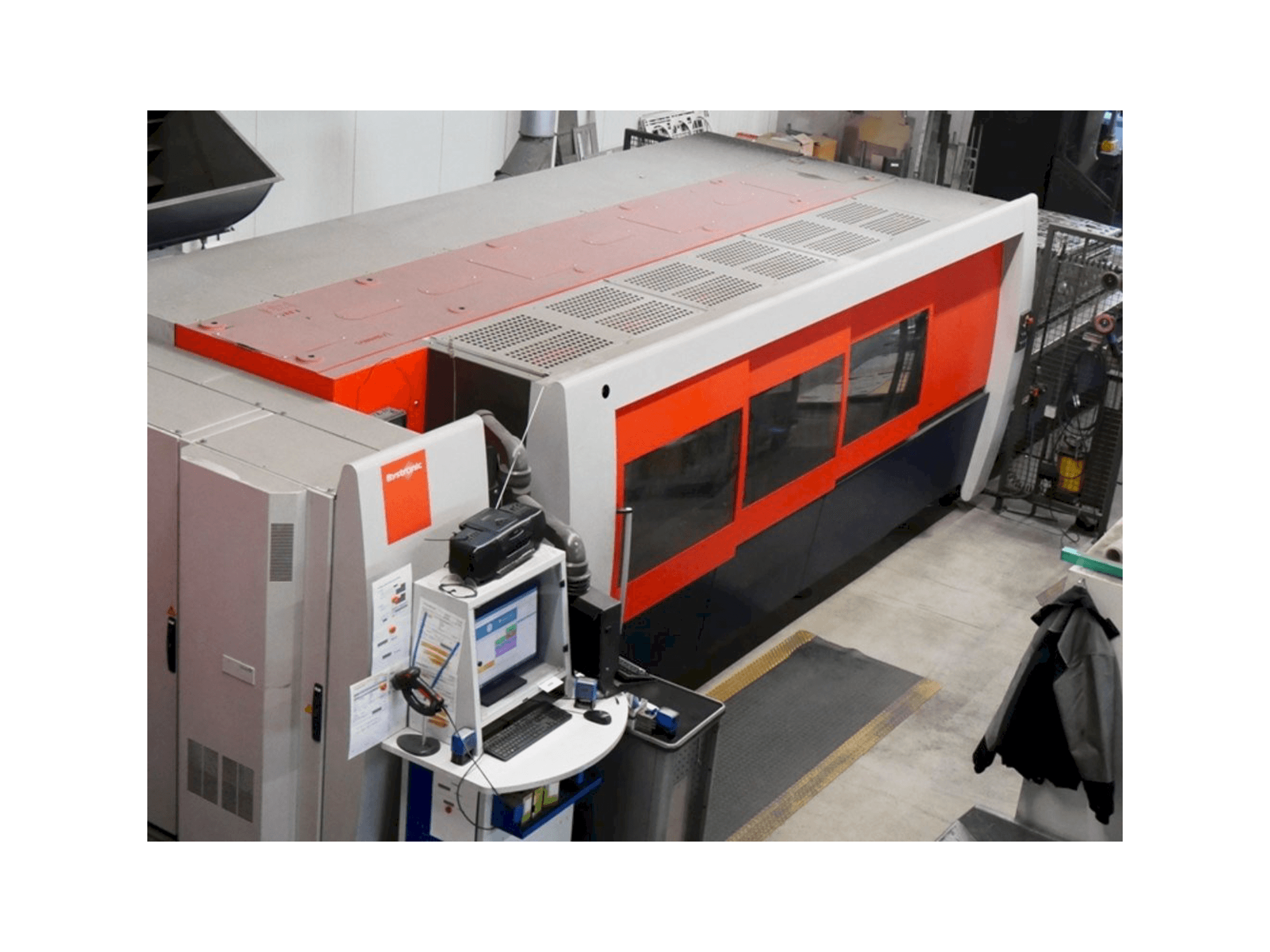 Mašīnas Bystronic BySpeed Pro kreisās malas skats