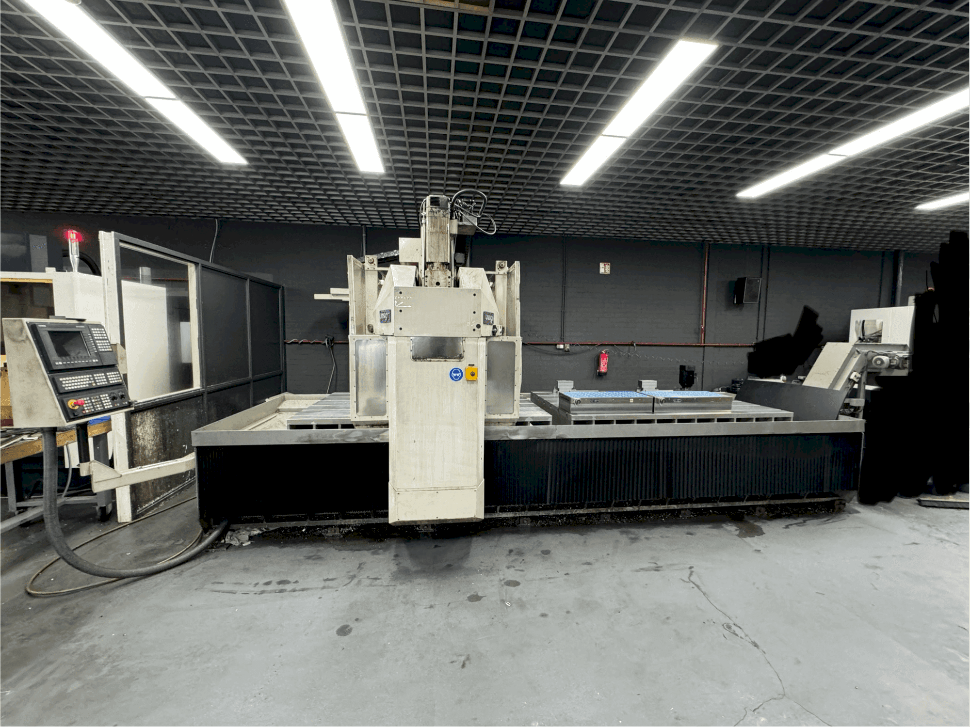 Mašīnas Unisign Uniport 4 pretskats