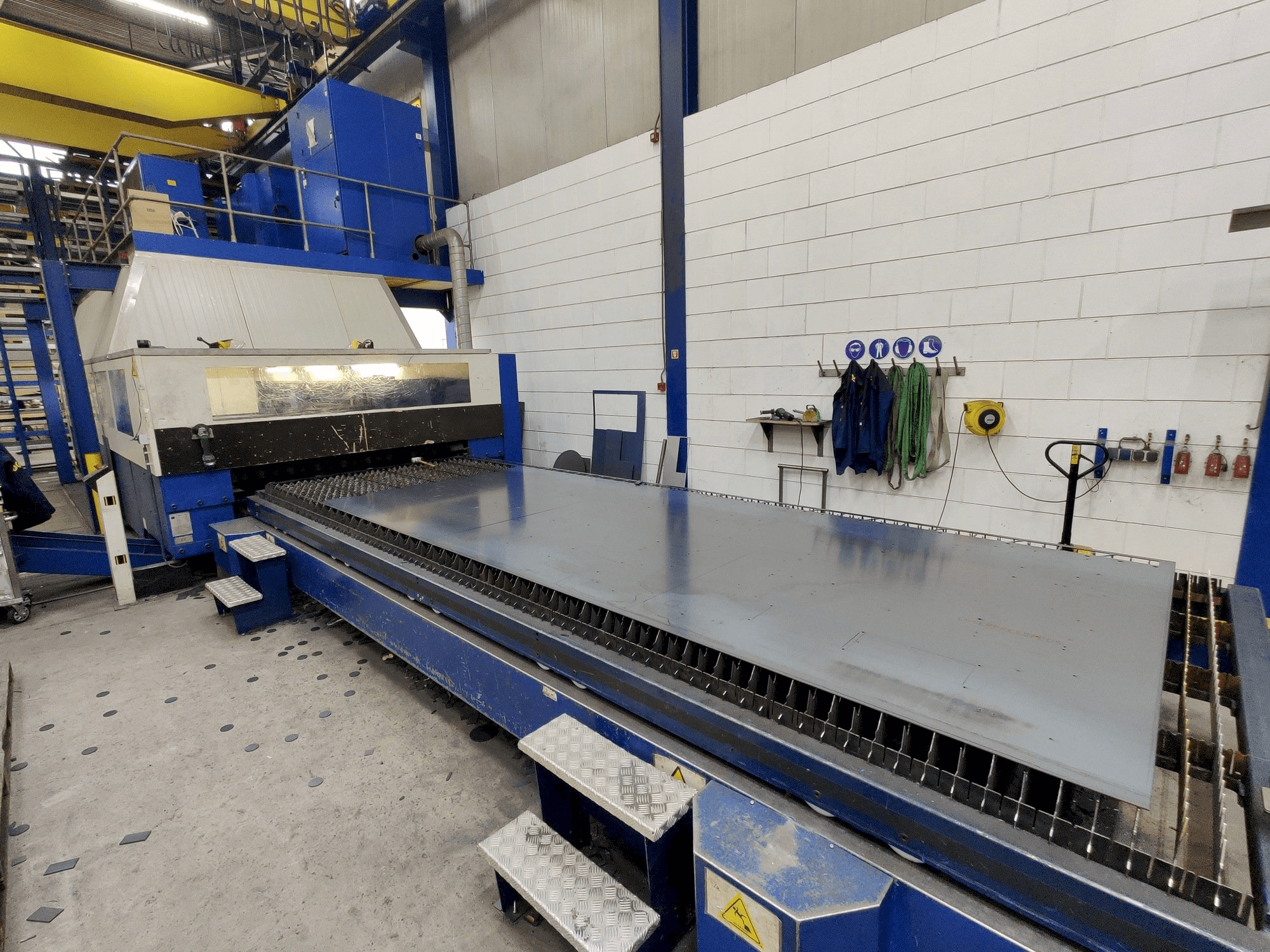 Mašīnas Trumpf Trumatic L 6050 6kW CO2 pretskats