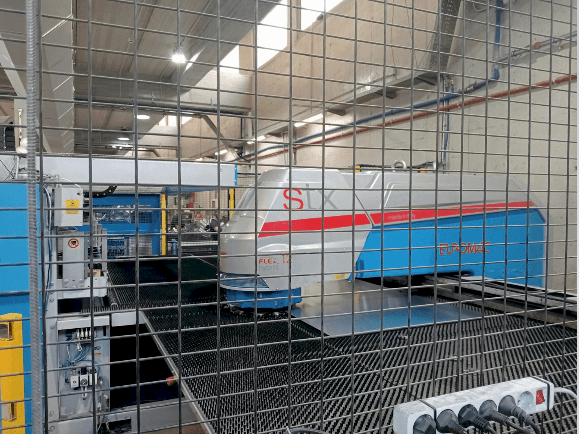 Mašīnas Euromac 1250 STX Flex 12 Hybrid pretskats