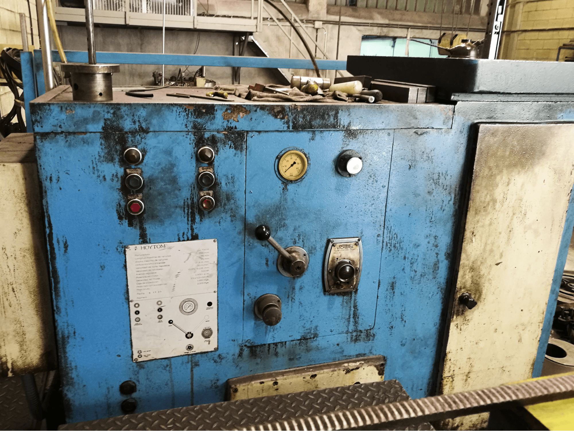 Mašīnas Hoytom 700 H pretskats