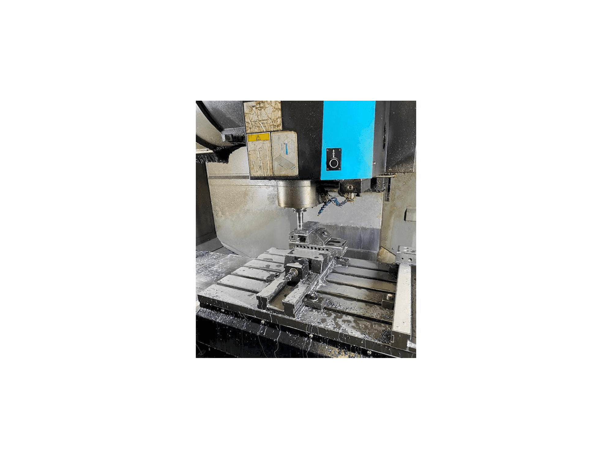 Mašīnas Hurco VMX42i pretskats