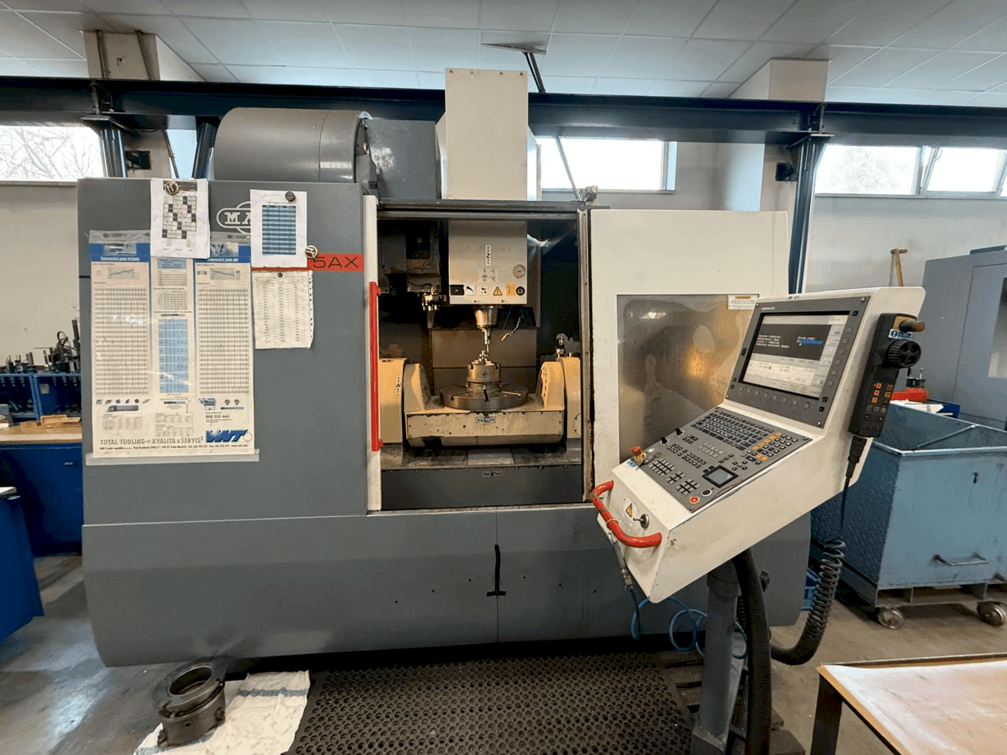 Mašīnas KOVOSVIT MAS MCV 1000 Speed 5AX pretskats