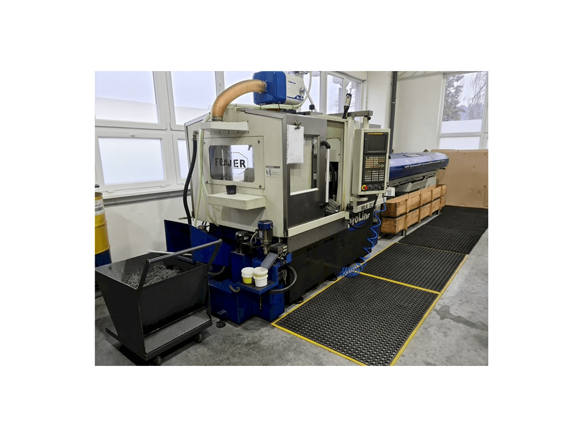 Mašīnas Maier MLK 32 D kreisās malas skats