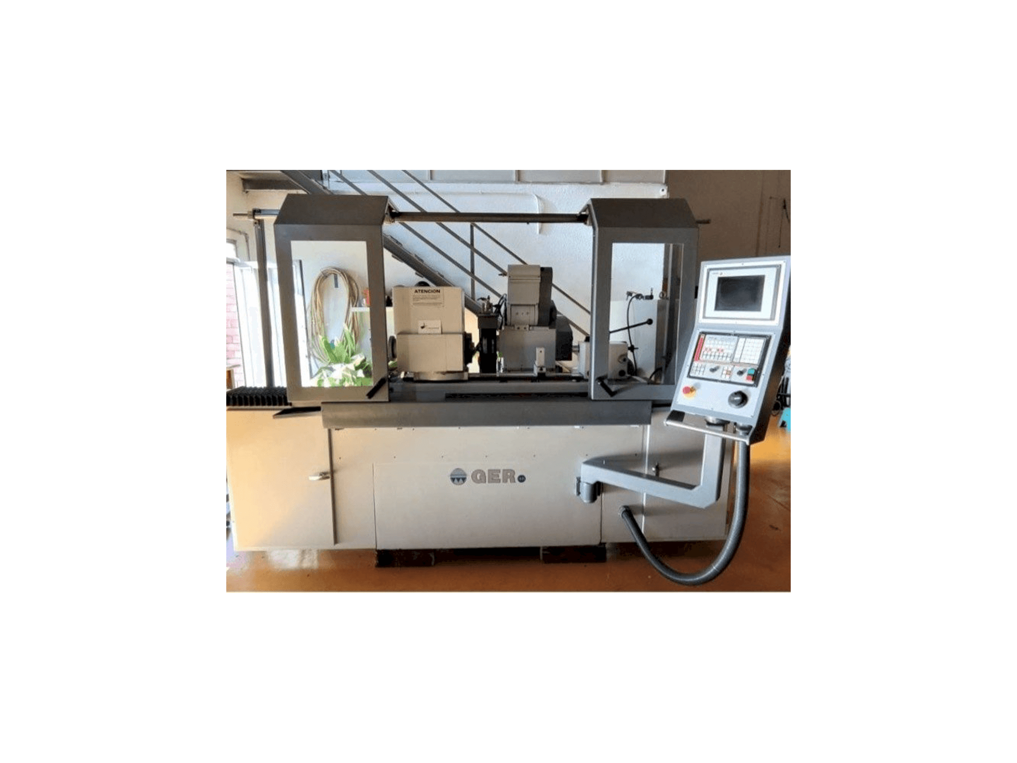 Mašīnas GER C-500 CNC pretskats