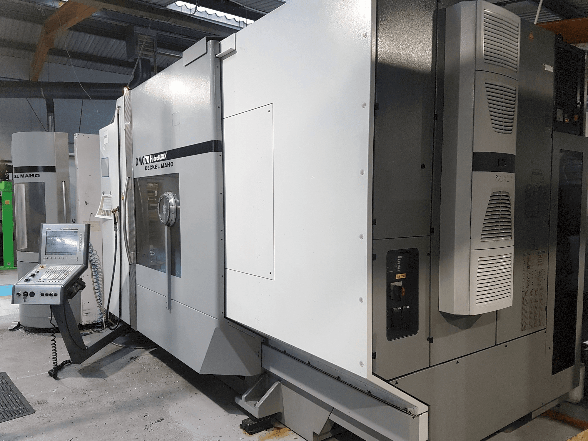 Mašīnas DECKEL MAHO DMC 70 H duoBlock pretskats