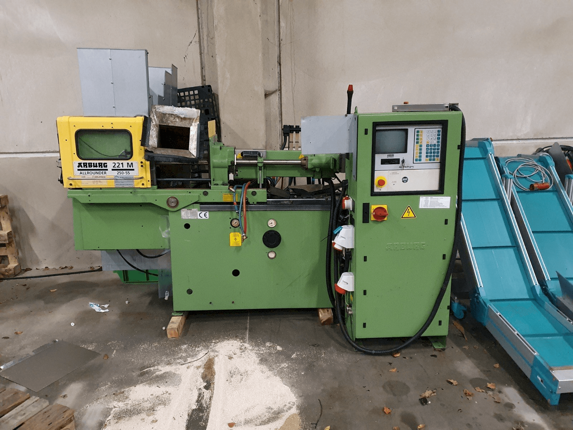Mašīnas Arburg Allrounder 221 M 250-55 pretskats