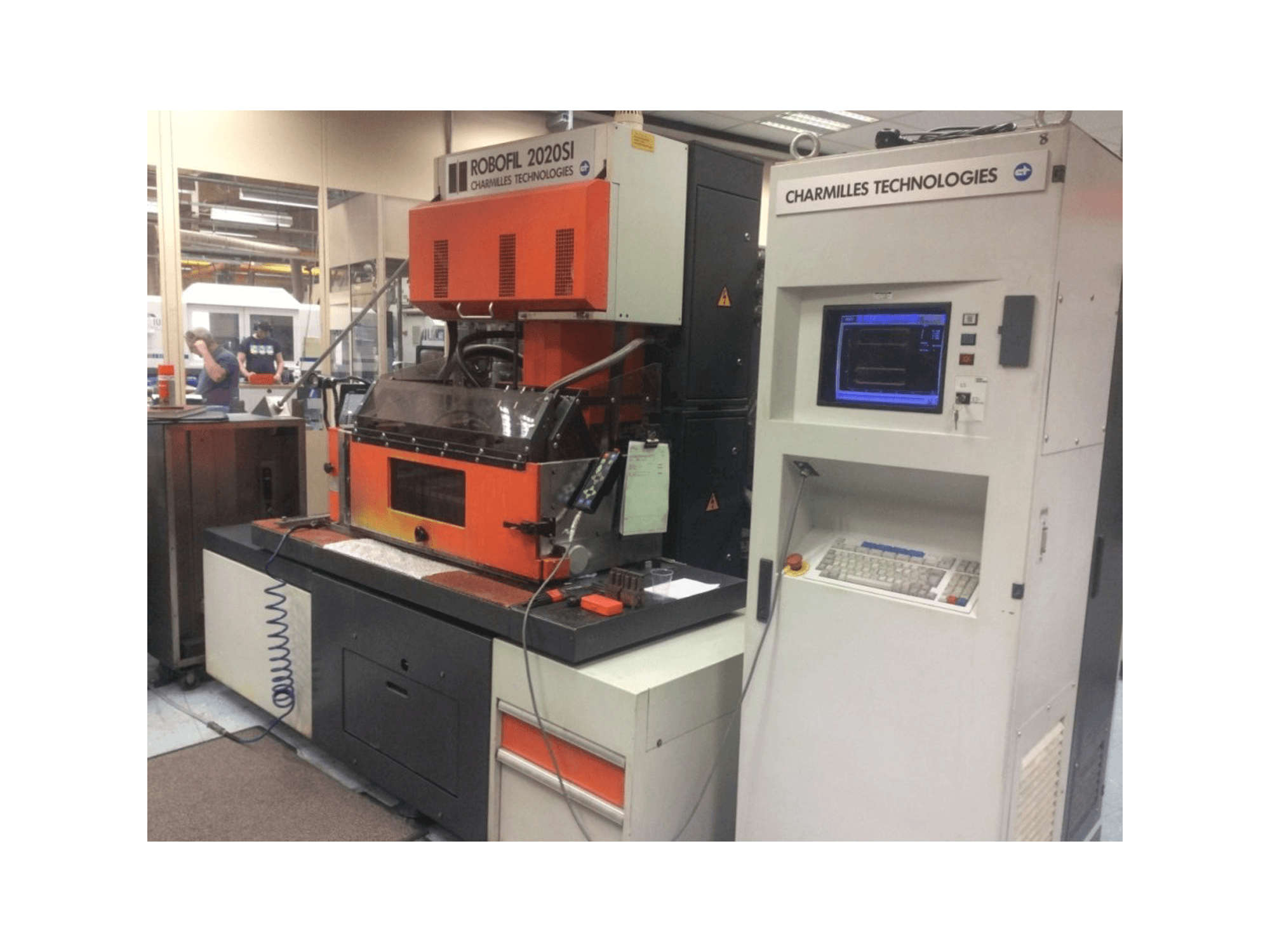 Mašīnas CHARMILLES Robofil 2020 SI pretskats