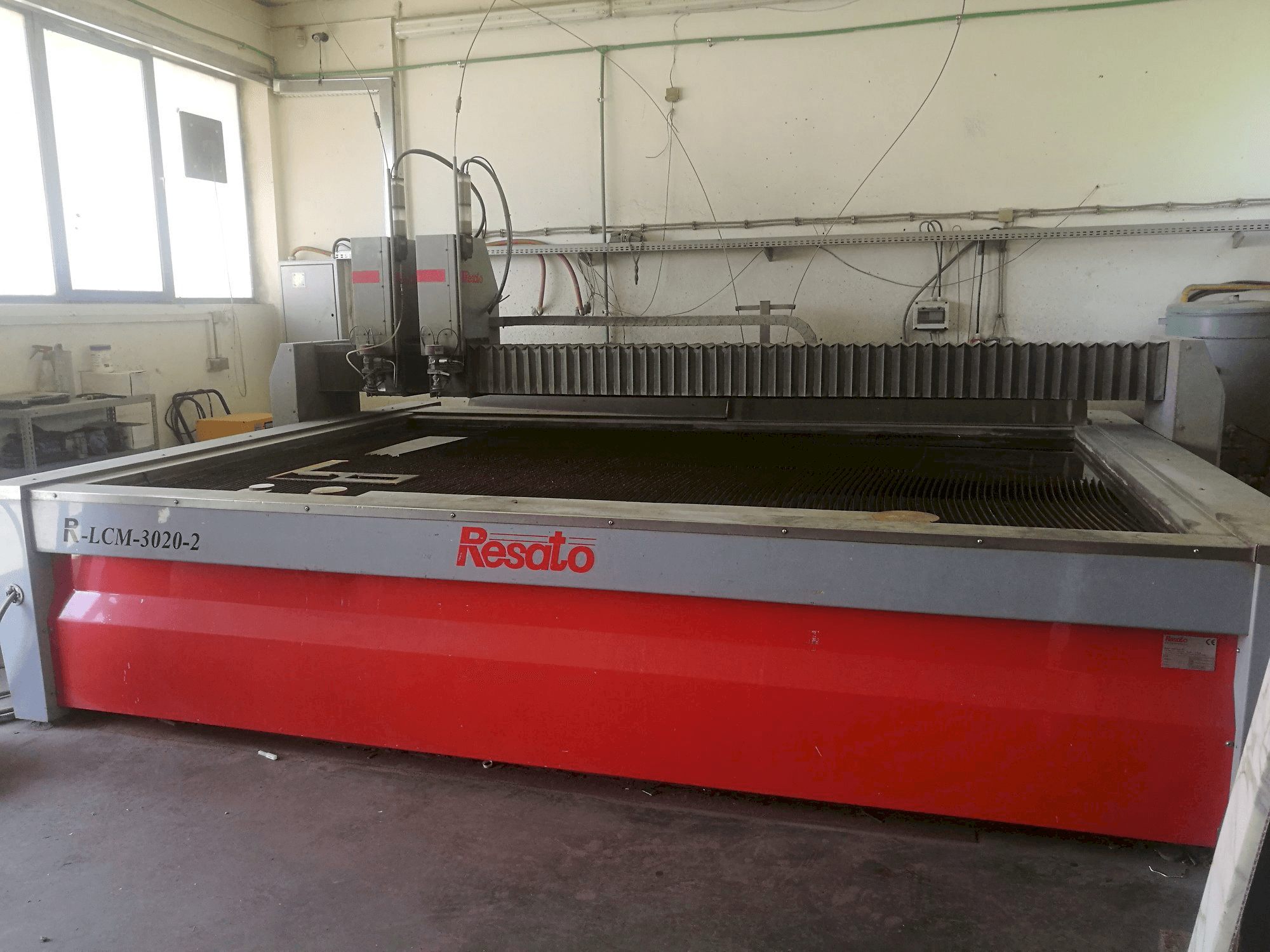 Mašīnas Resato R-LCM 3020-2 pretskats