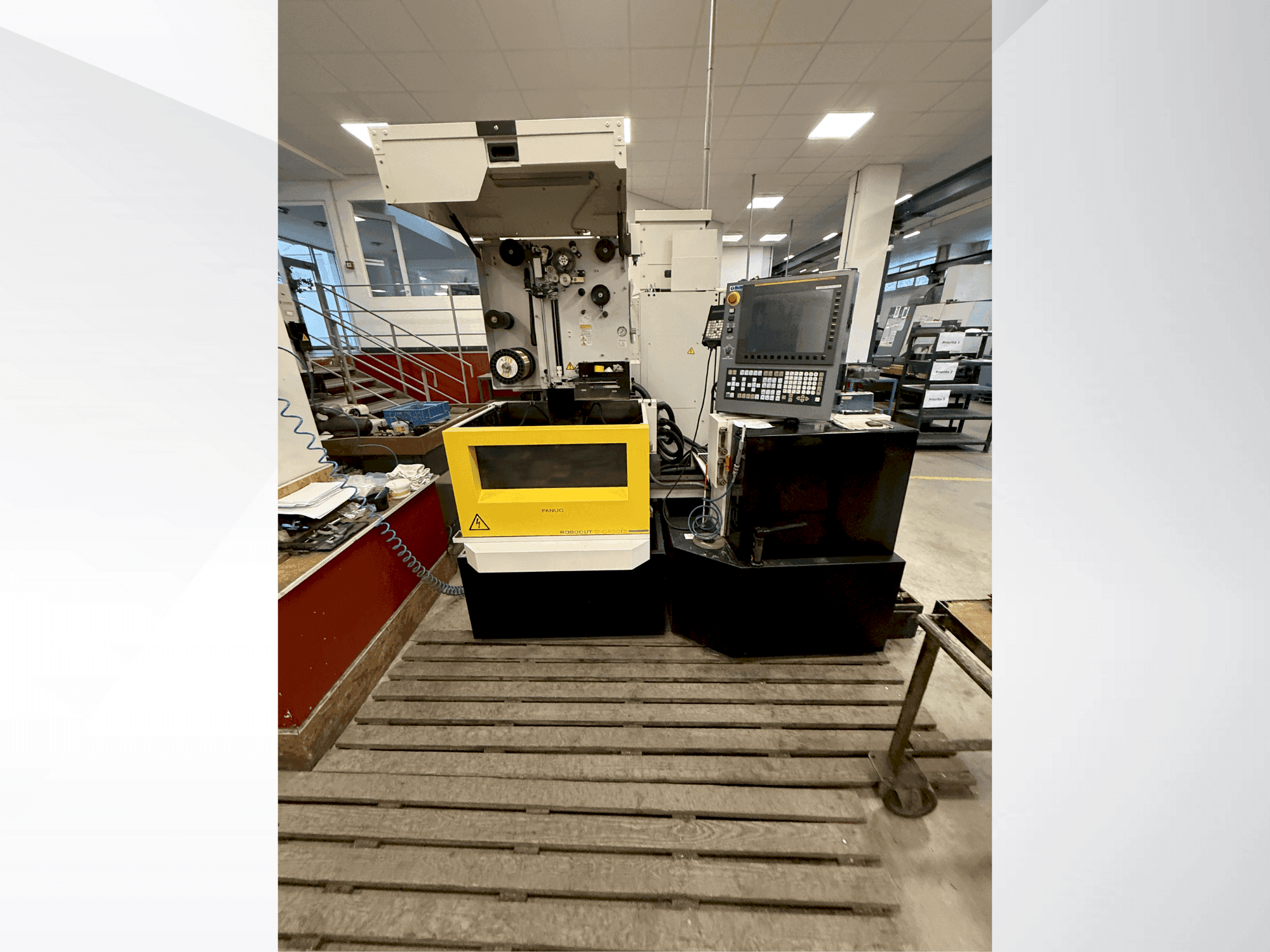 Mašīnas FANUC Robocut alpha-C400iB pretskats