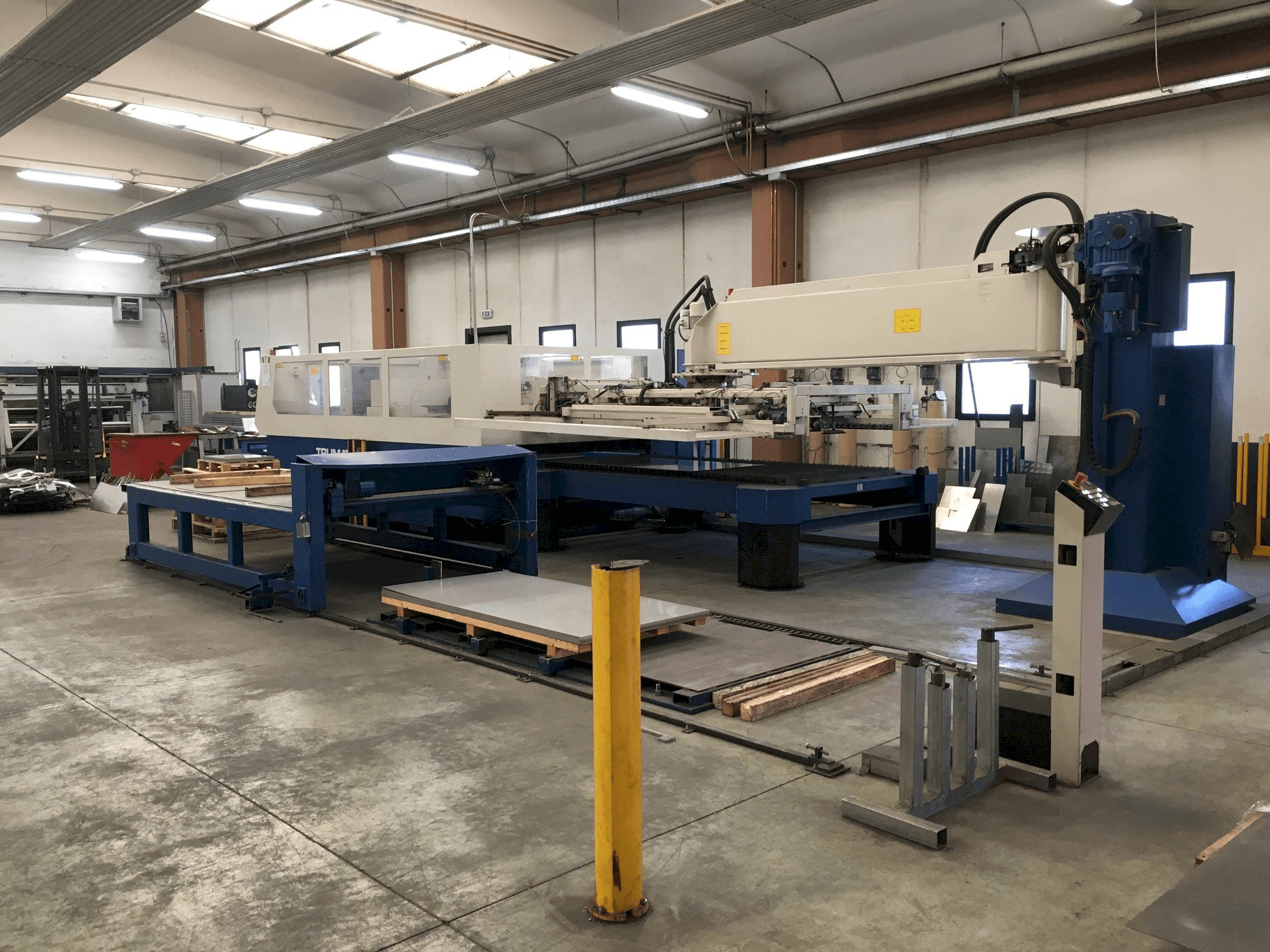 Mašīnas Trumpf Trumatic L 3030 pretskats