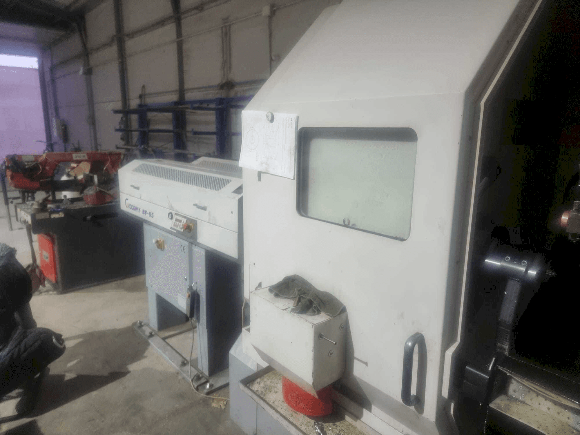 Mašīnas Goodway MSY 280 labās malas skats