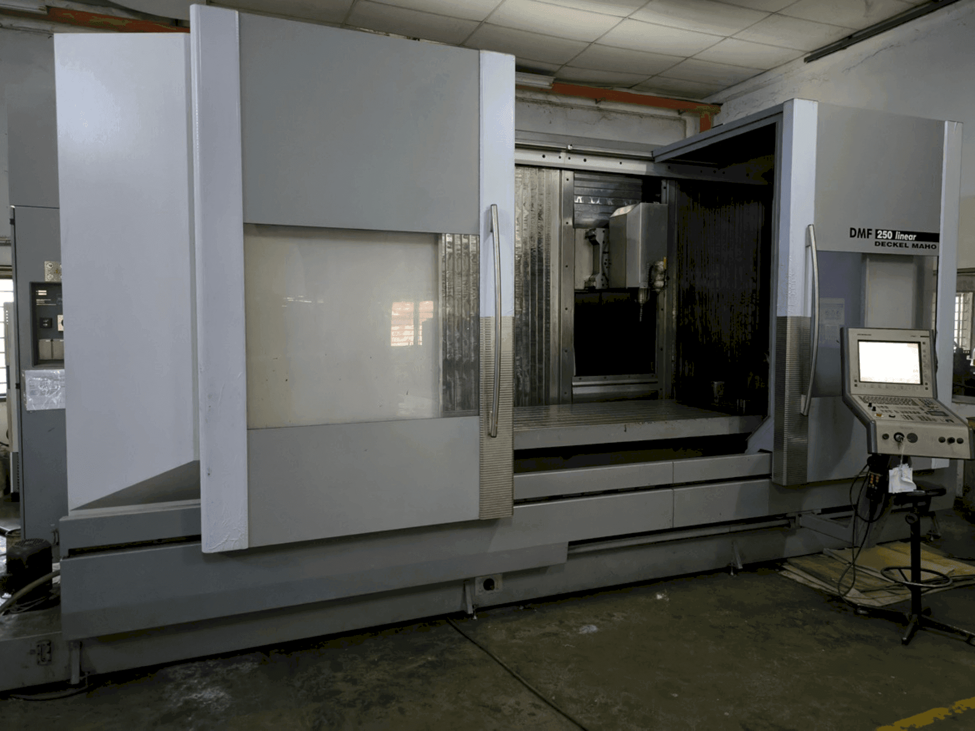 Mašīnas DECKEL MAHO DMF 250 linear pretskats