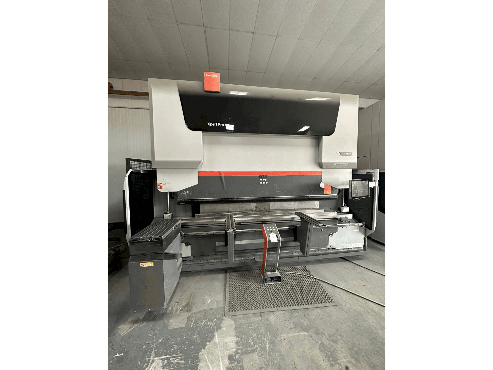 Mašīnas Bystronic Xpert 150/3100 pretskats