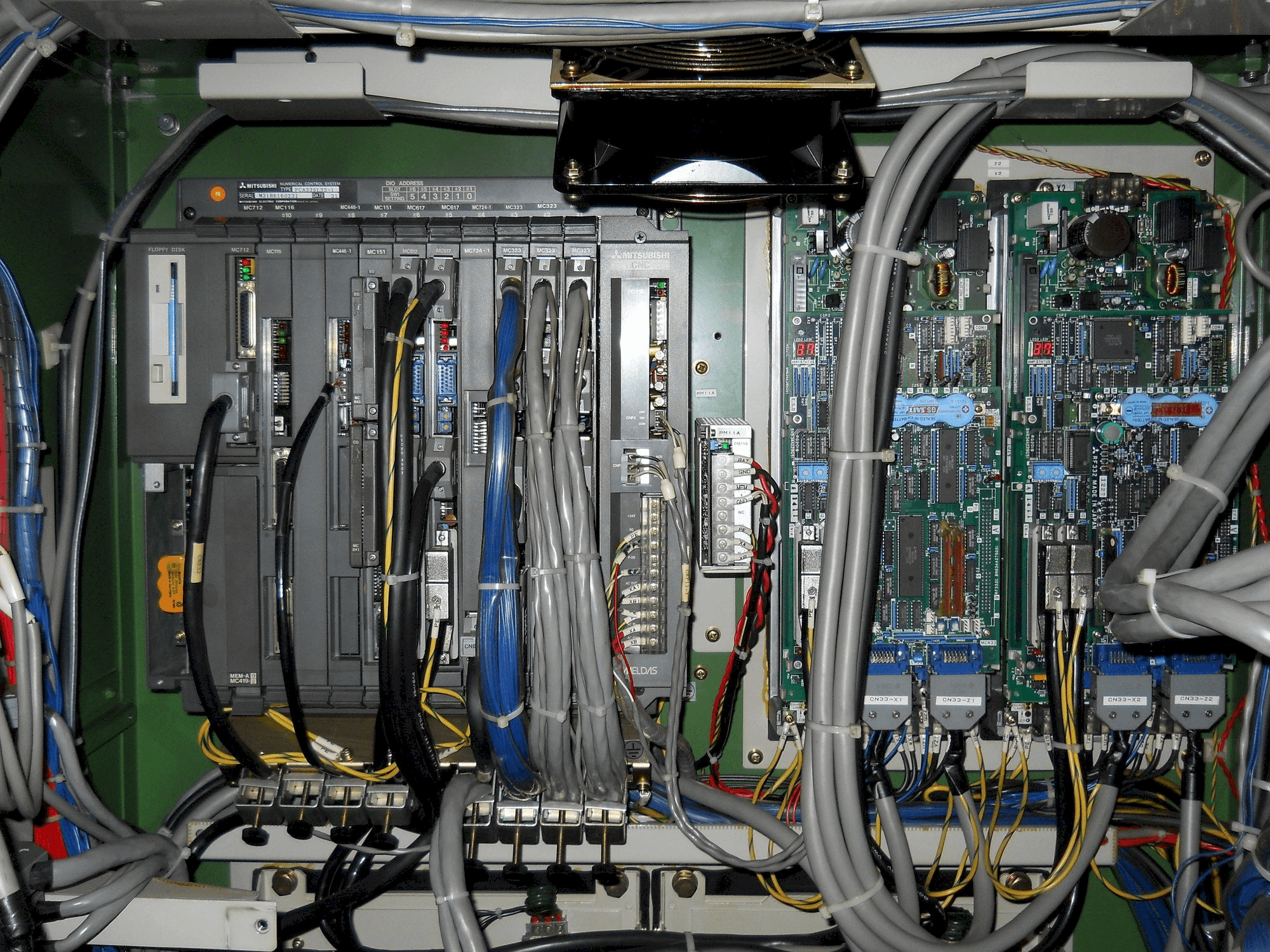 Mašīnas Mazak Multiplex 610 pretskats