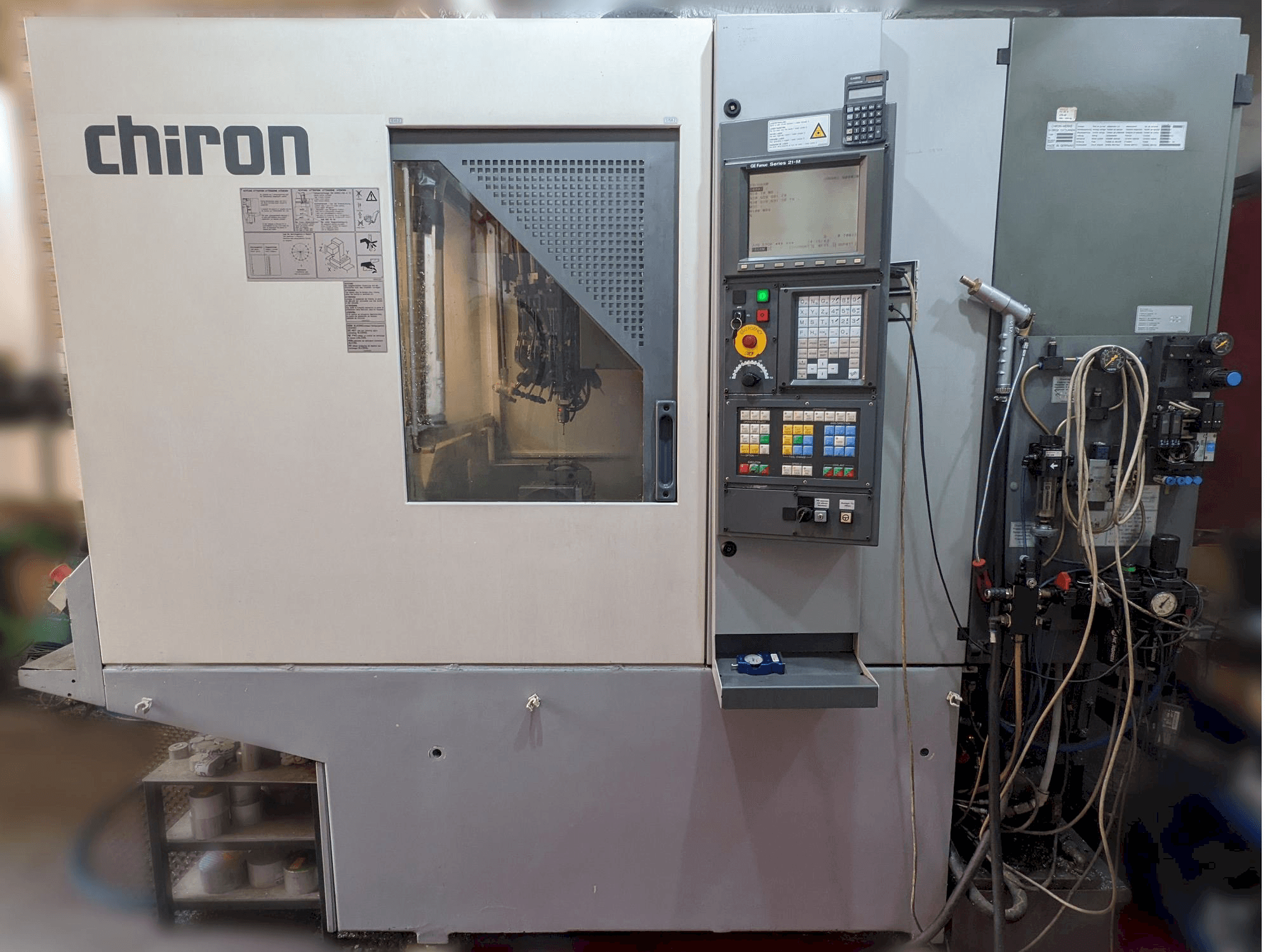 Mašīnas CHIRON Fz 08w pretskats