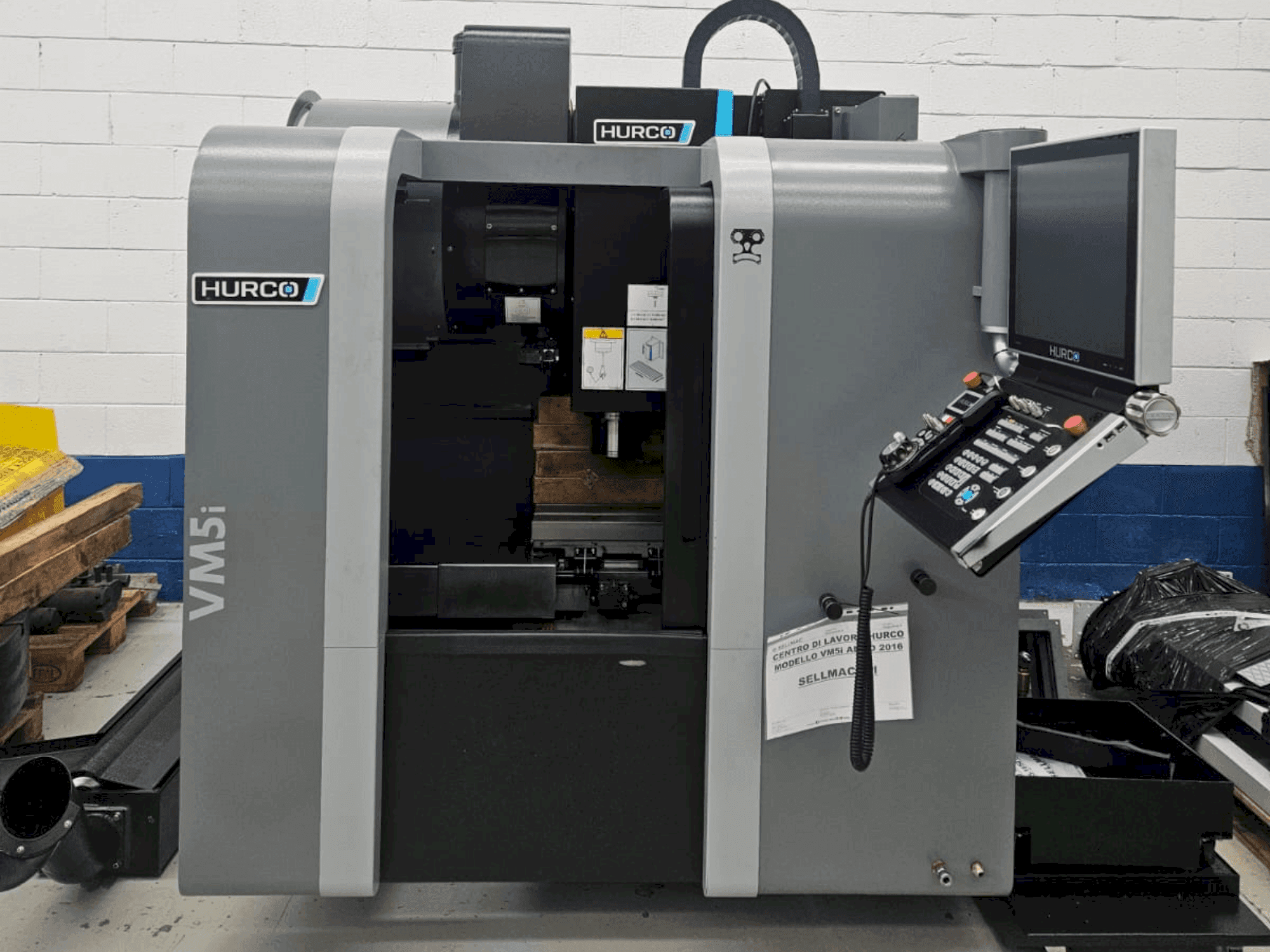 Mašīnas Hurco VM5i pretskats