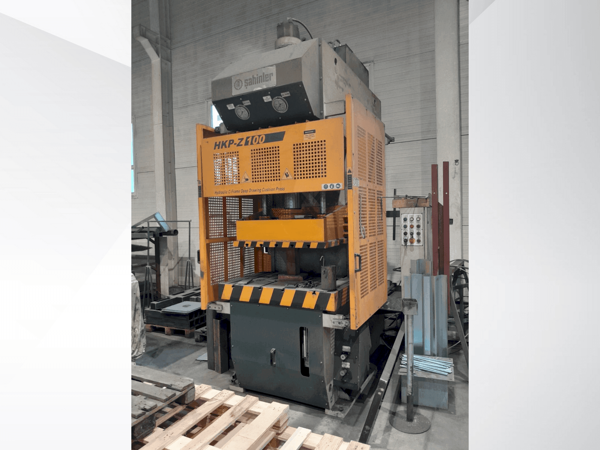 Mašīnas Sahinler HKP-Z 100 pretskats