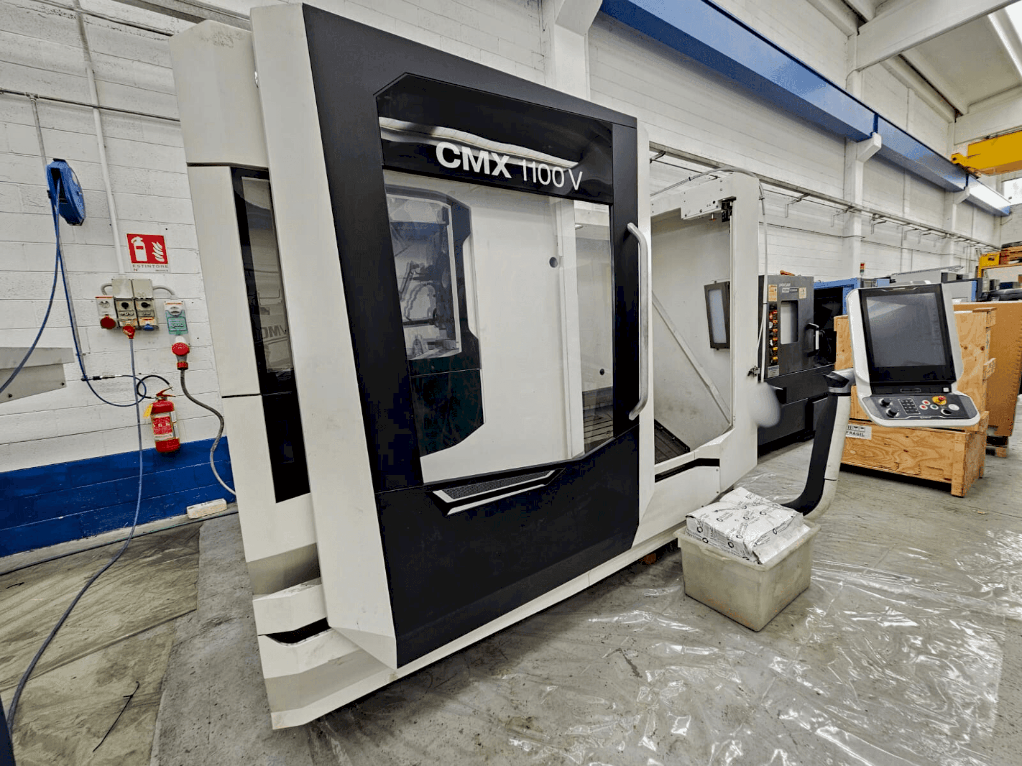Mašīnas DMG MORI CMX 1100V pretskats