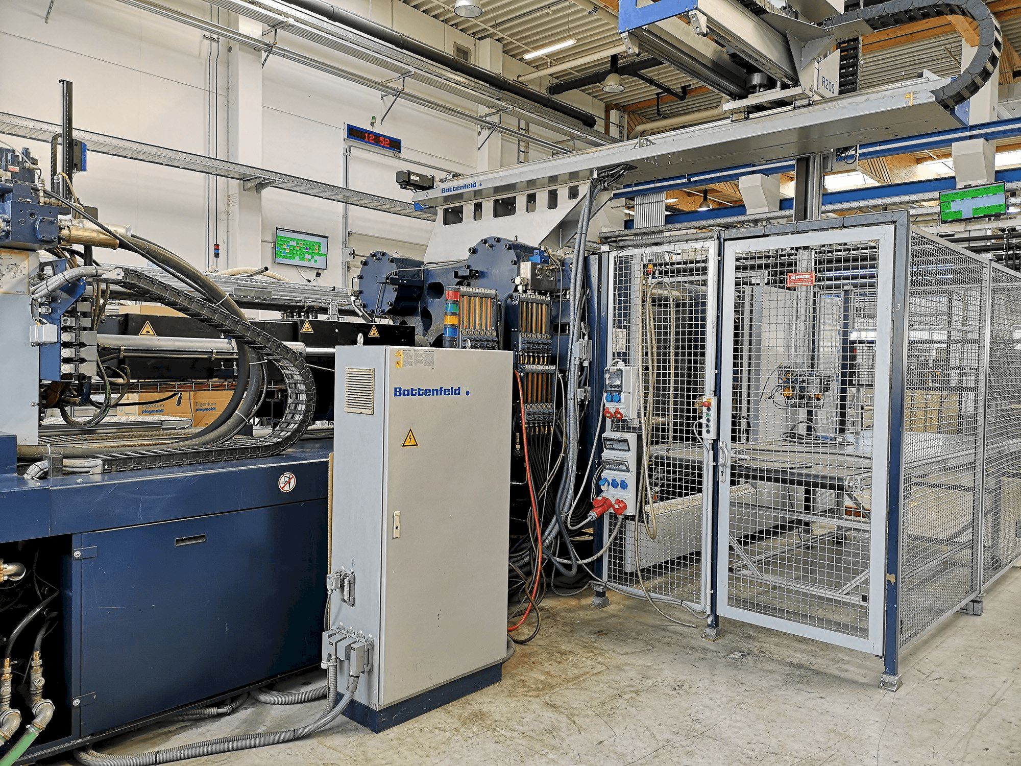 Mašīnas Battenfeld HM 8000 2P - 7700 pretskats