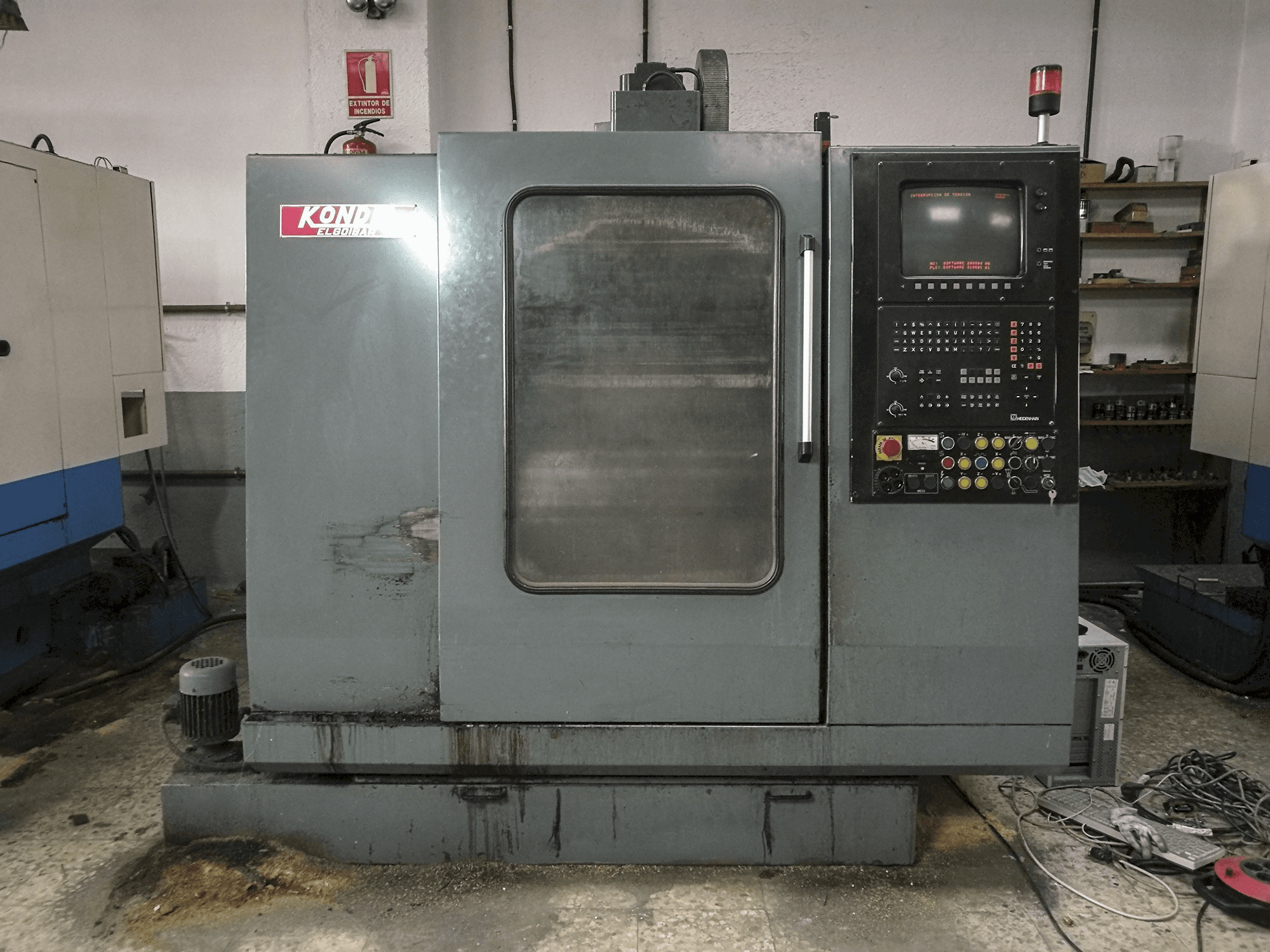 Mašīnas KONDIA B-500 pretskats