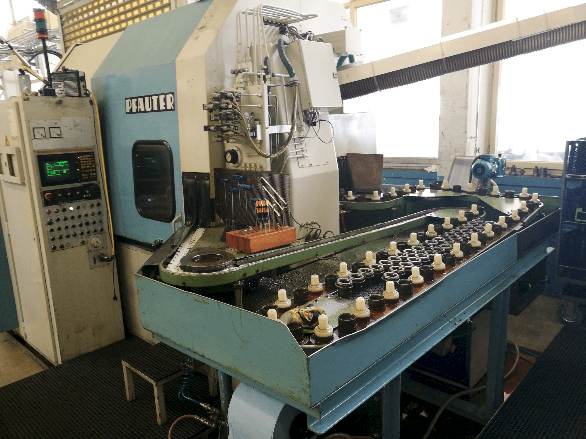 Mašīnas Pfauter PA 320 NC pretskats