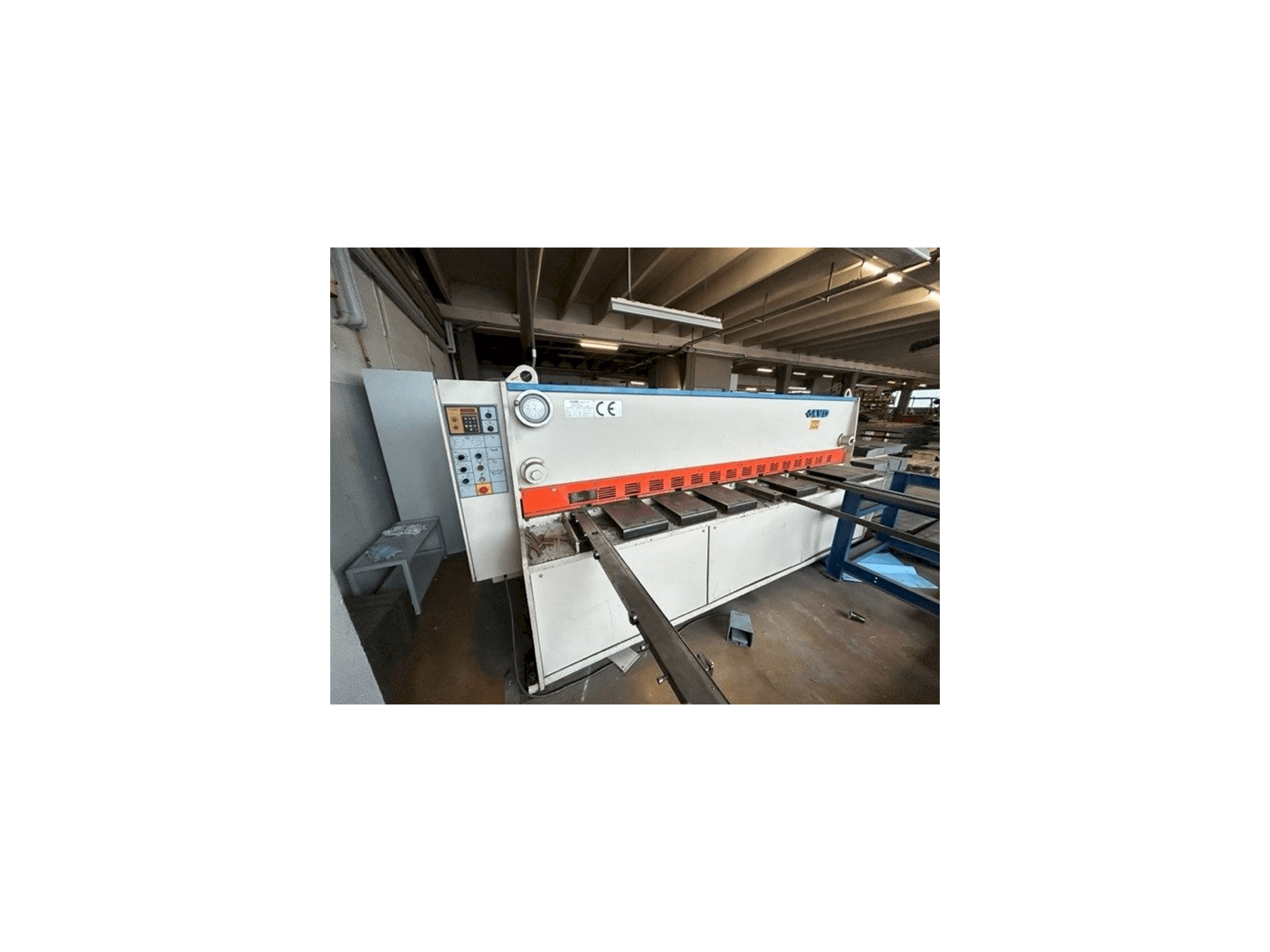 Mašīnas LVD HST-C 31/6 pretskats