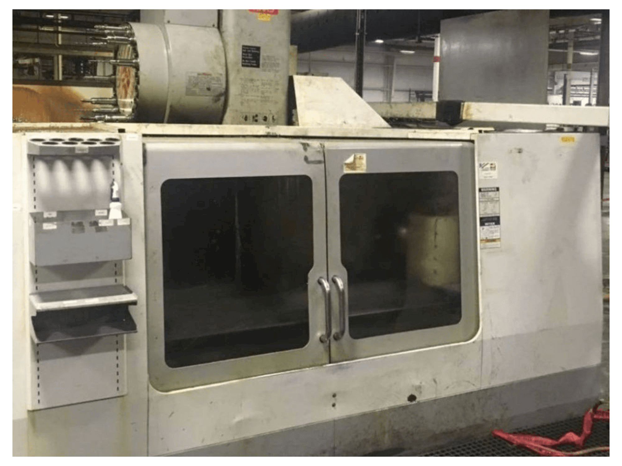 Mašīnas HAAS VF-8B/40 pretskats
