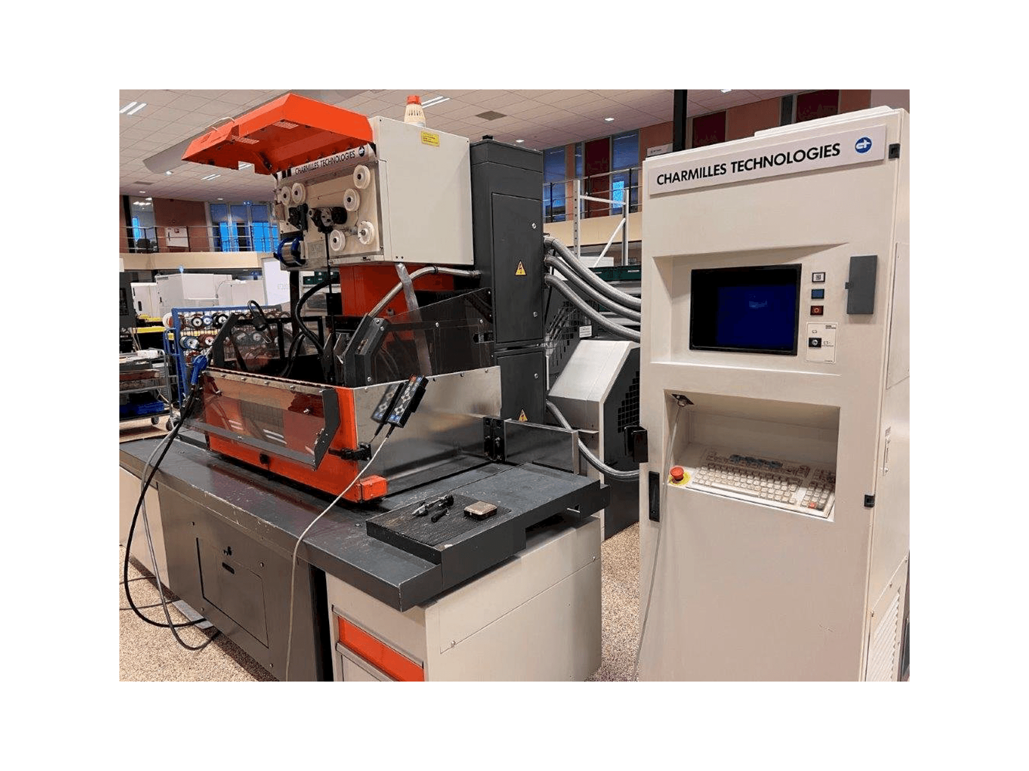 Mašīnas CHARMILLES Robofil FI6020 CSL2 pretskats